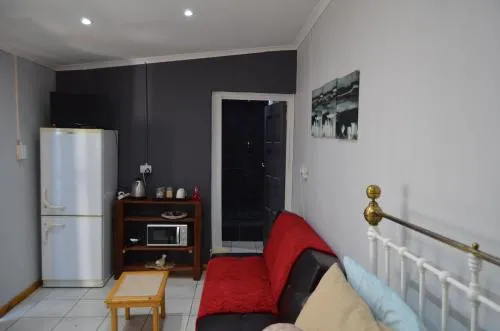 A & R Guesthouse