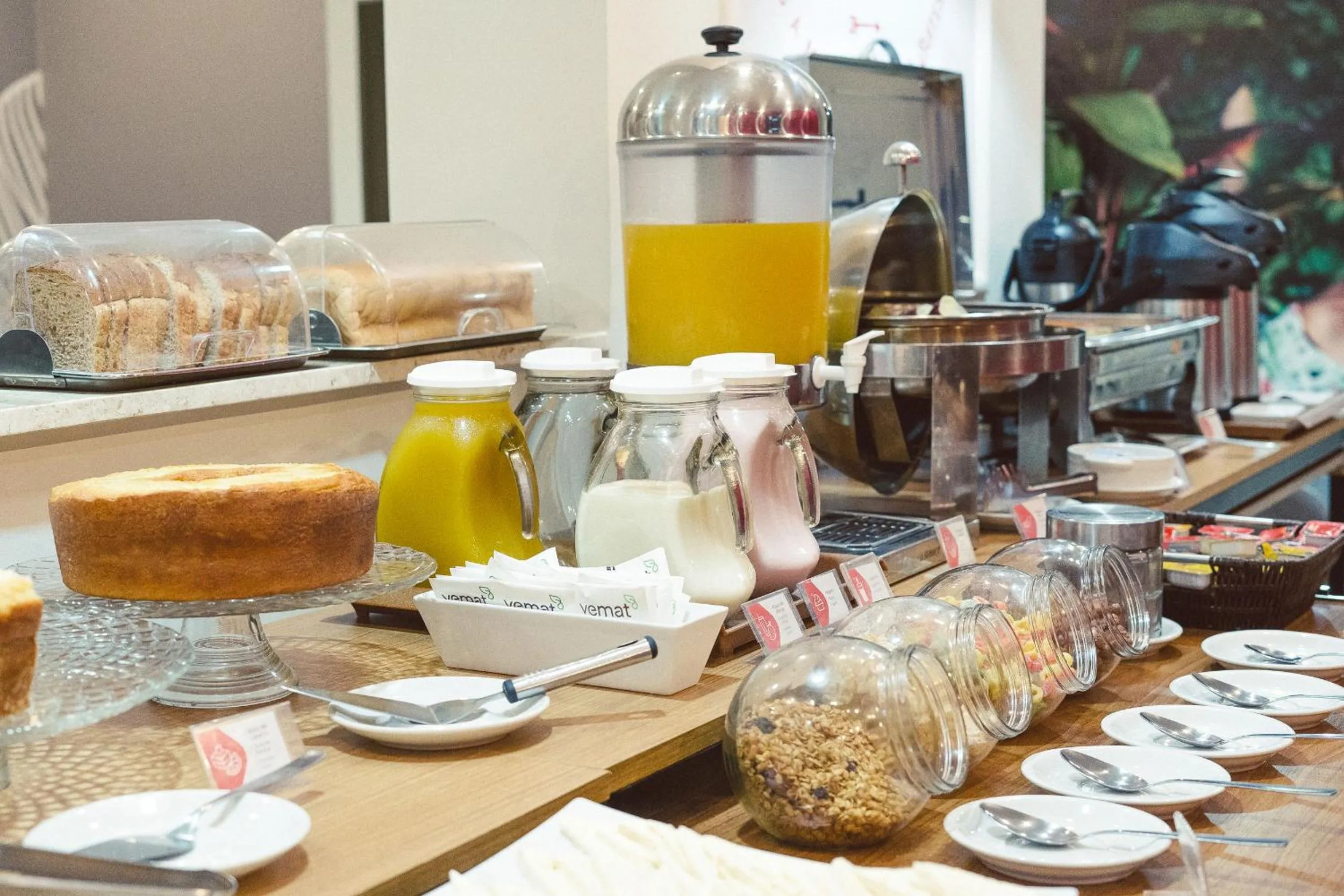 Food in CLH Suites Domingos Ferreira