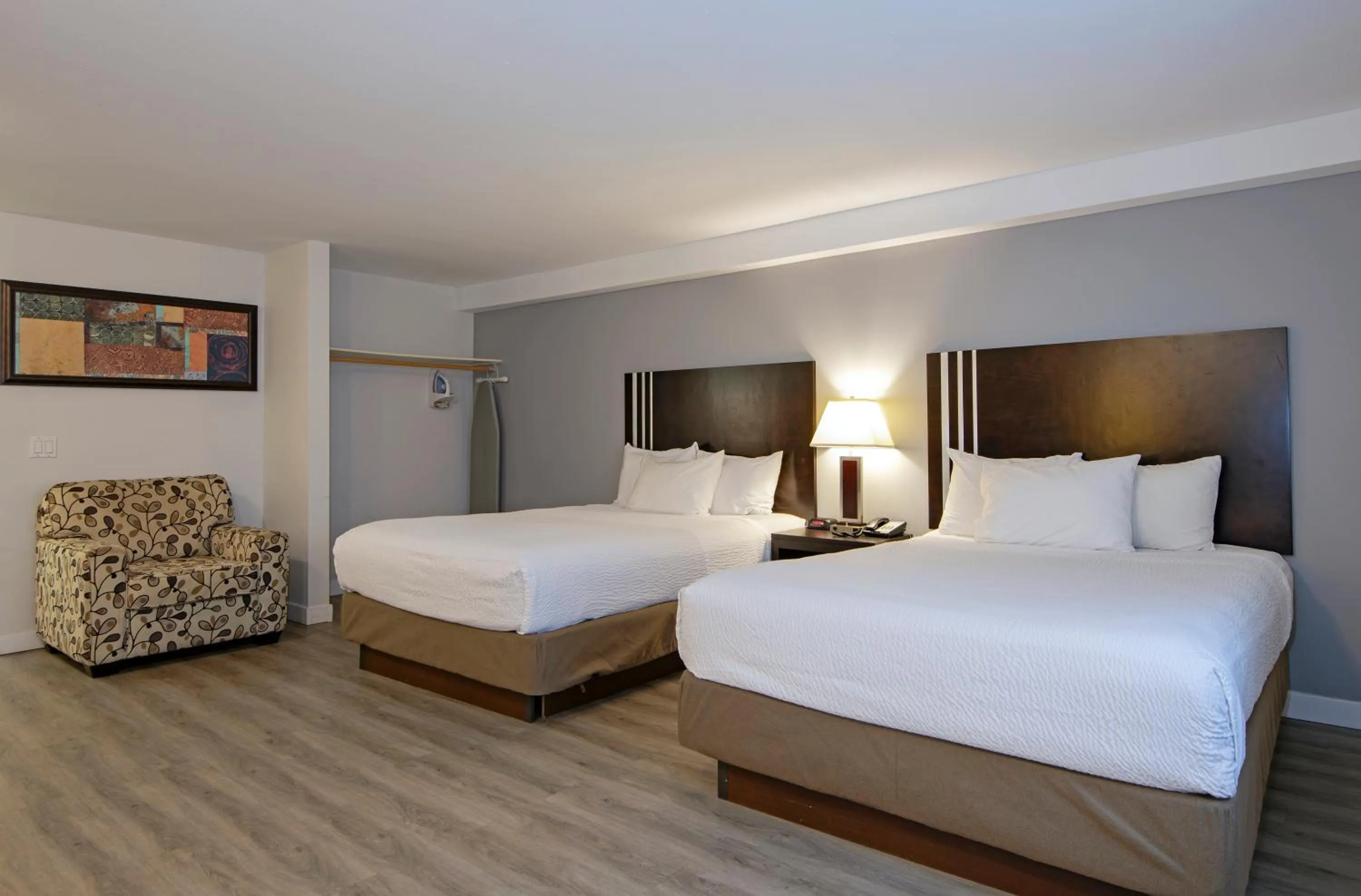 Bed in Travelodge by Wyndham Kamloops Mountview
