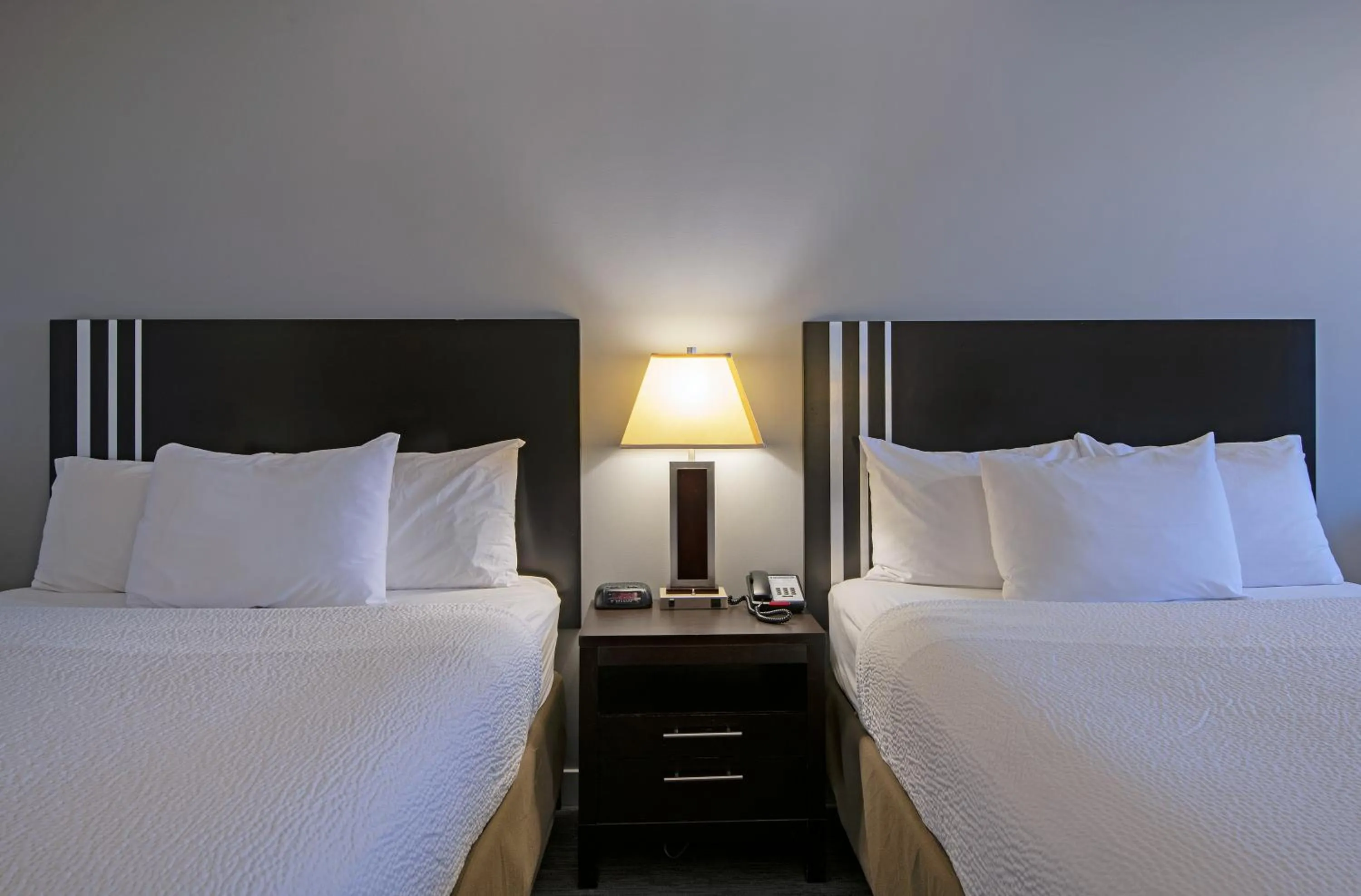 Photo of the whole room, Bed in Travelodge by Wyndham Kamloops Mountview