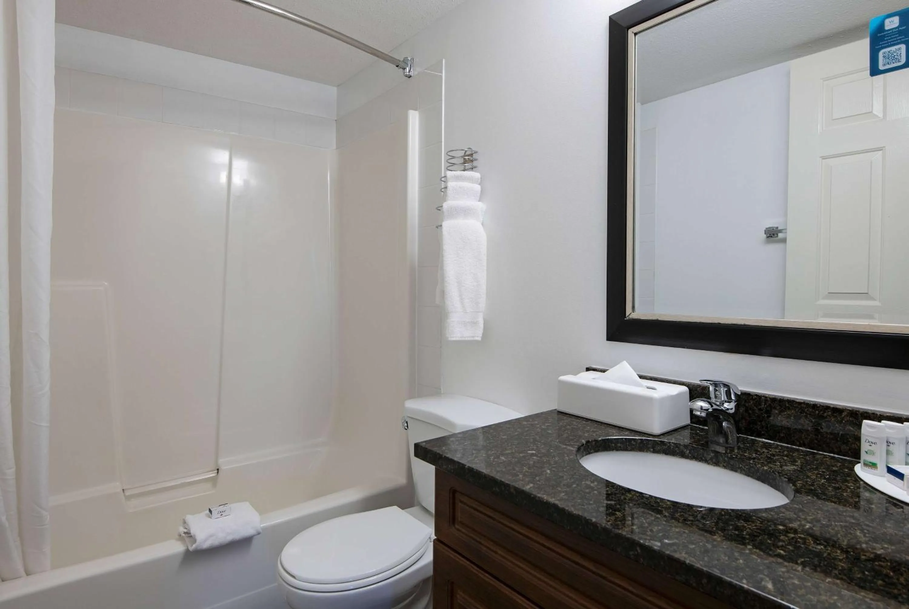 Bathroom in Travelodge by Wyndham Kamloops Mountview
