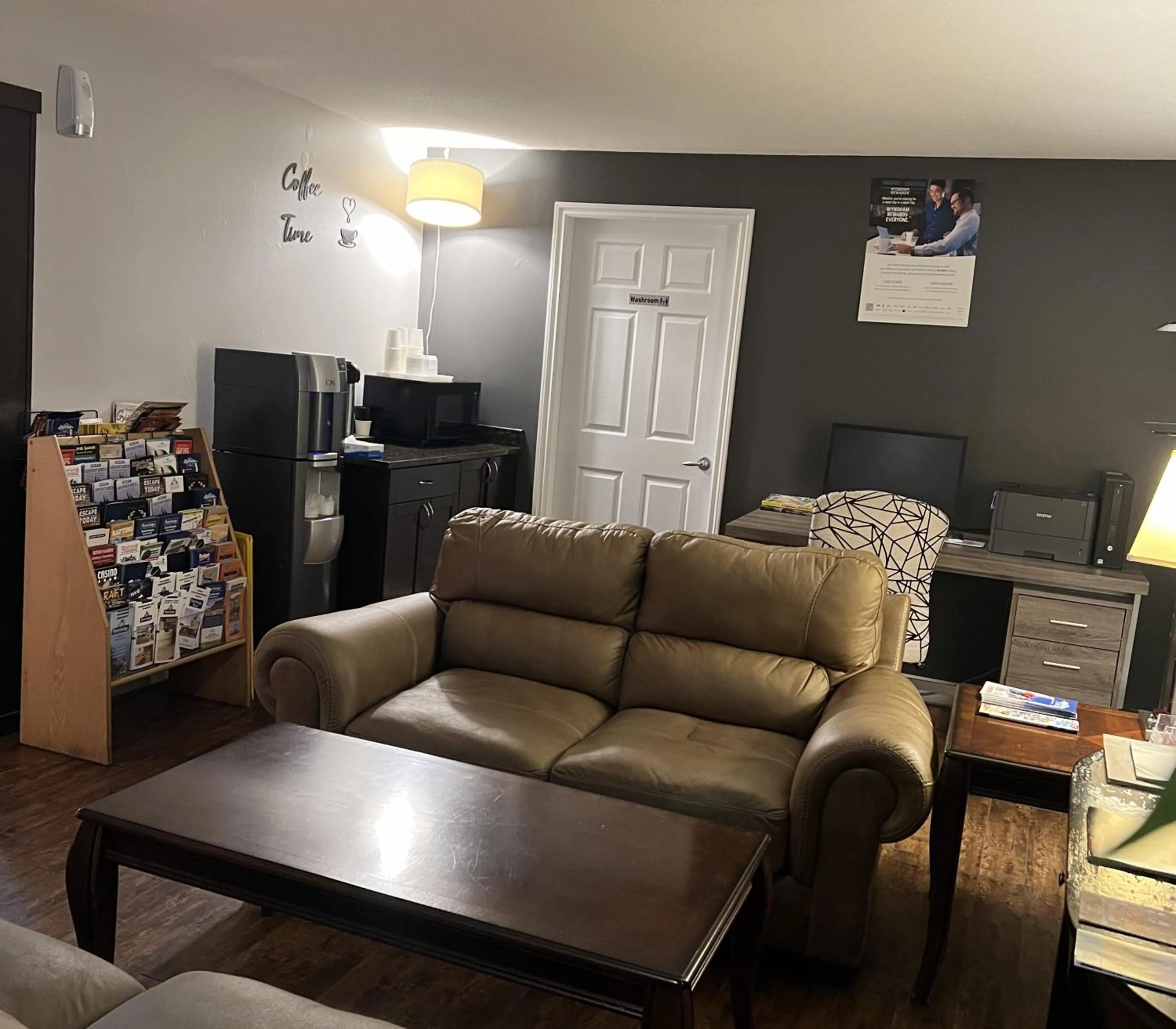 Business facilities in Travelodge by Wyndham Kamloops Mountview