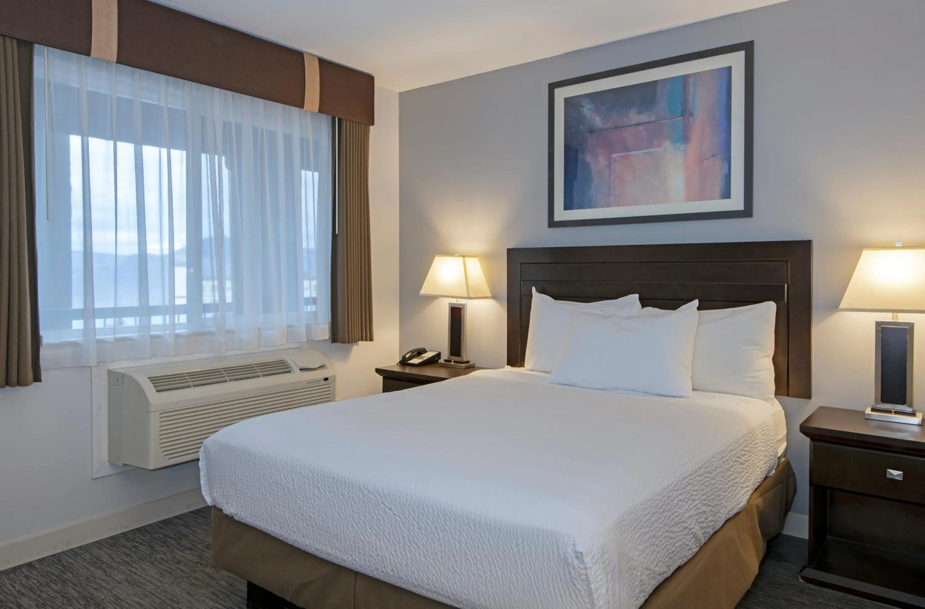 Bed in Travelodge by Wyndham Kamloops Mountview