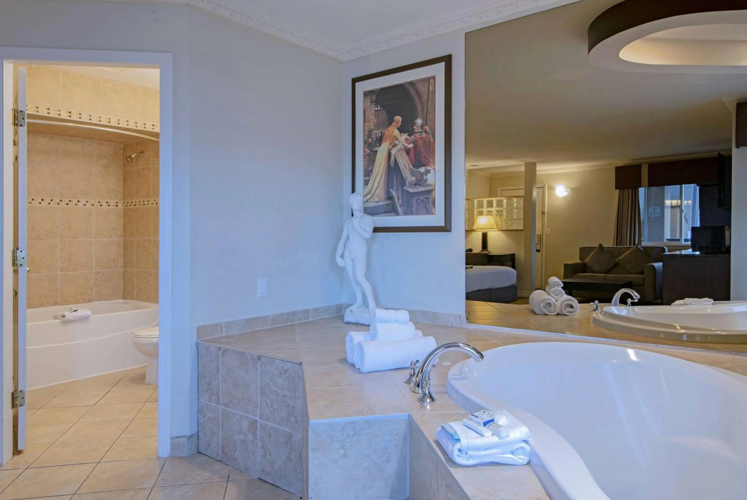 Photo of the whole room in Travelodge by Wyndham Kamloops Mountview