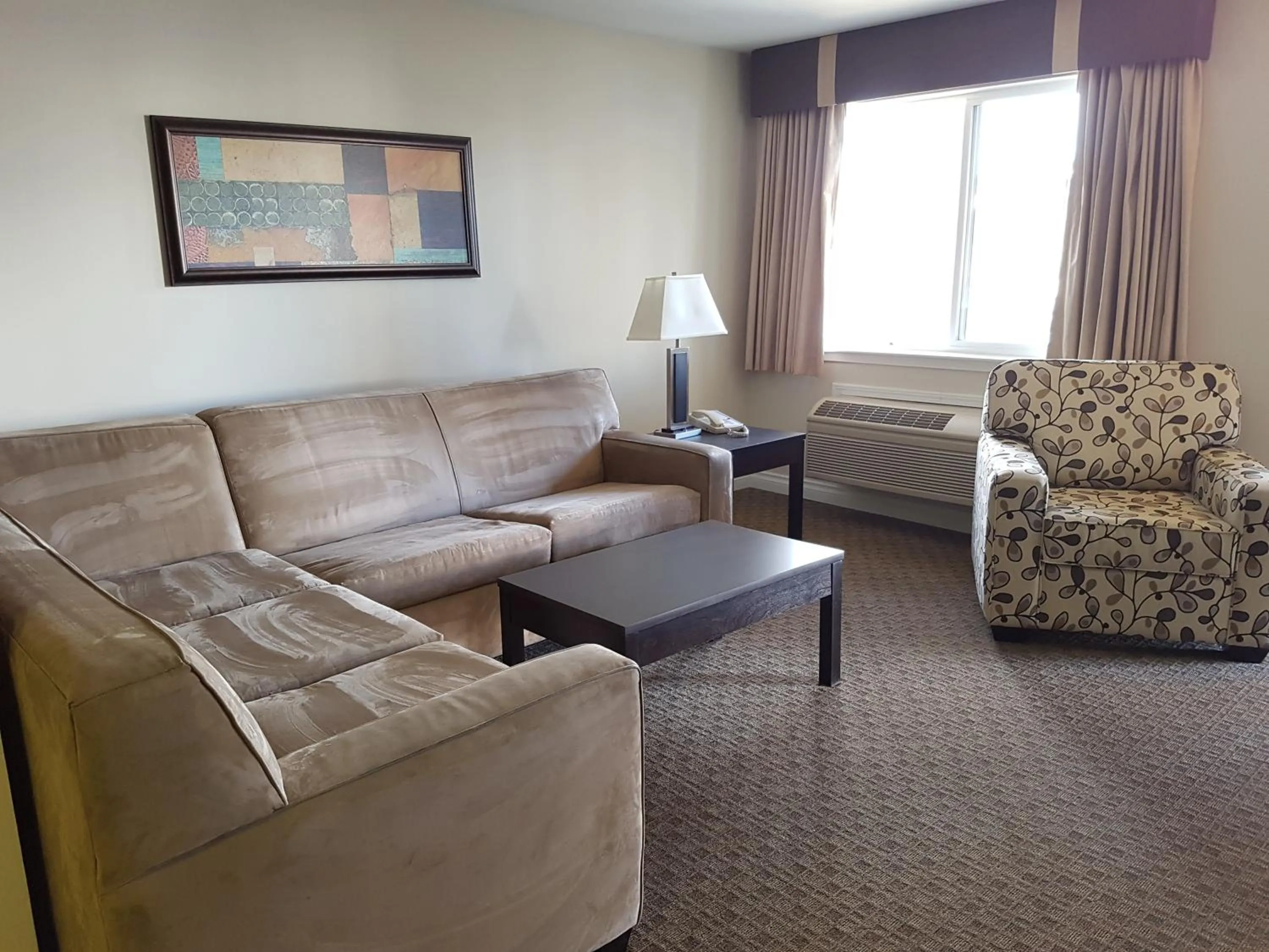 Living room in Travelodge by Wyndham Kamloops Mountview