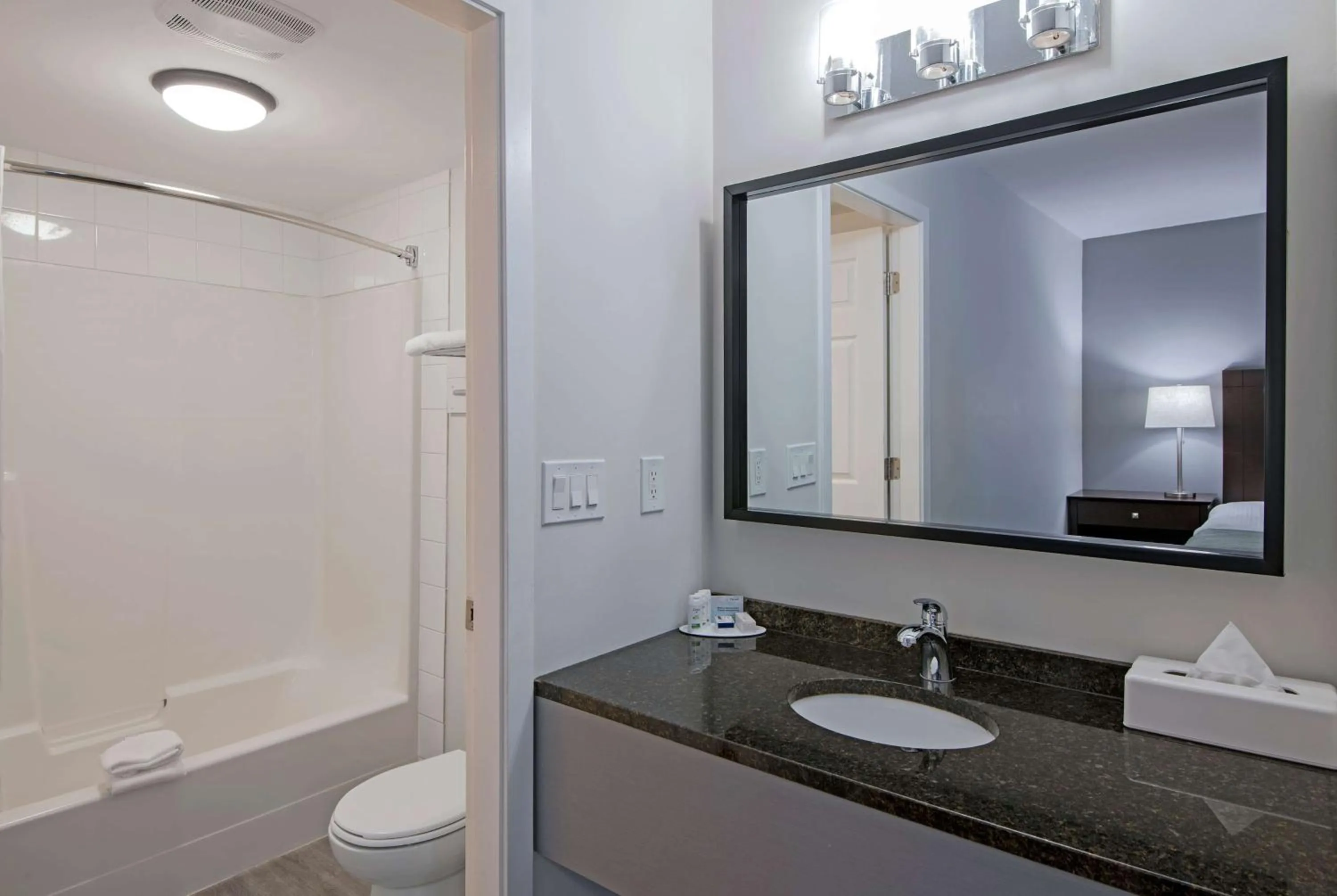 Bathroom in Travelodge by Wyndham Kamloops Mountview