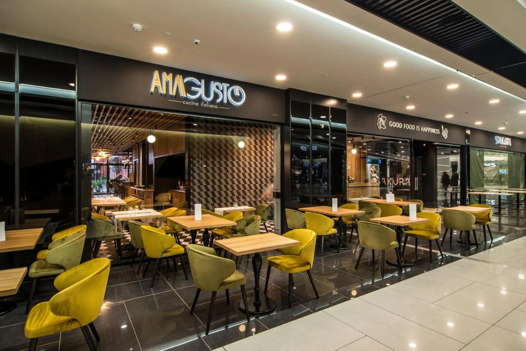 Restaurant/places to eat in Hotel Platinia