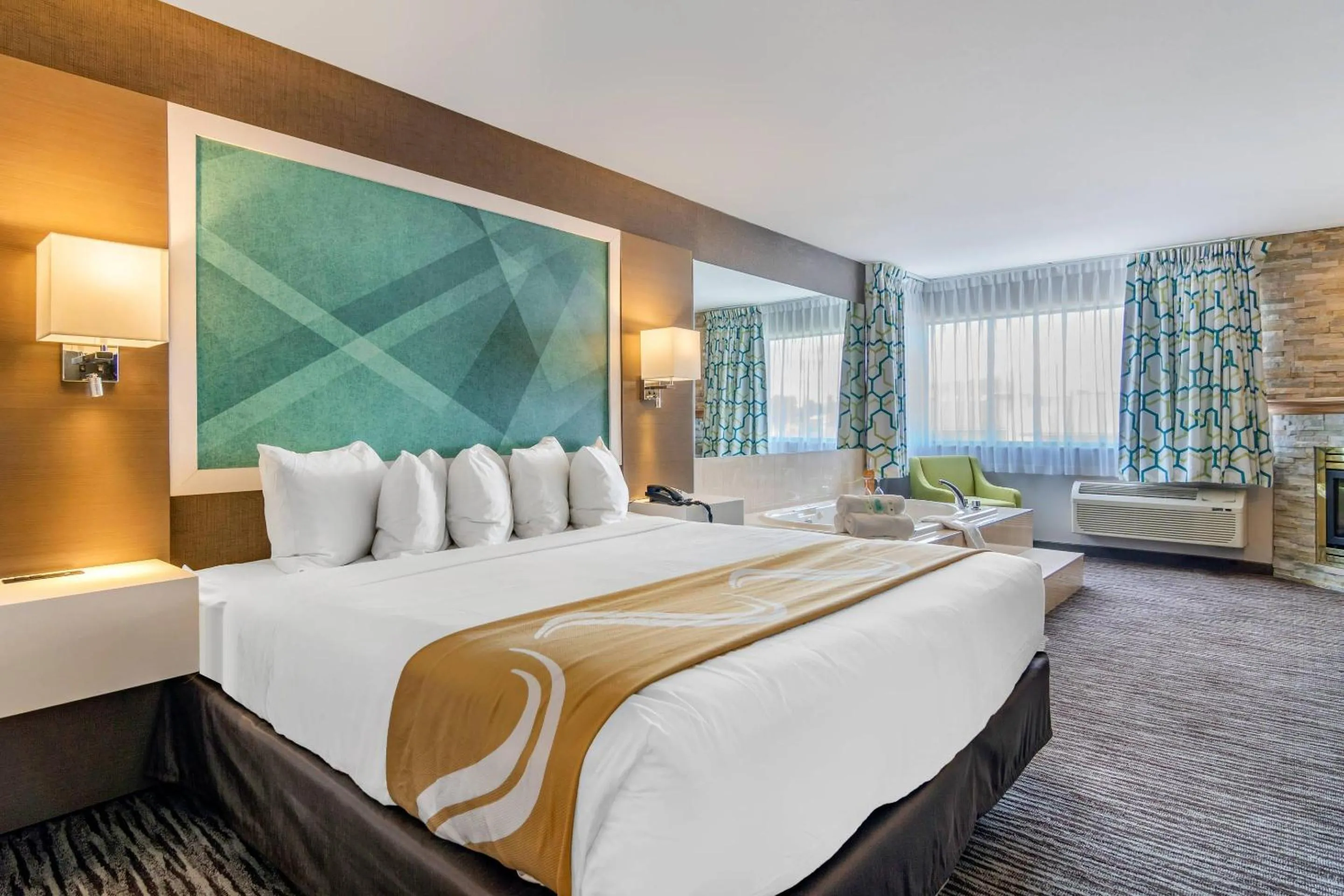 Bedroom, Bed in Quality Inn