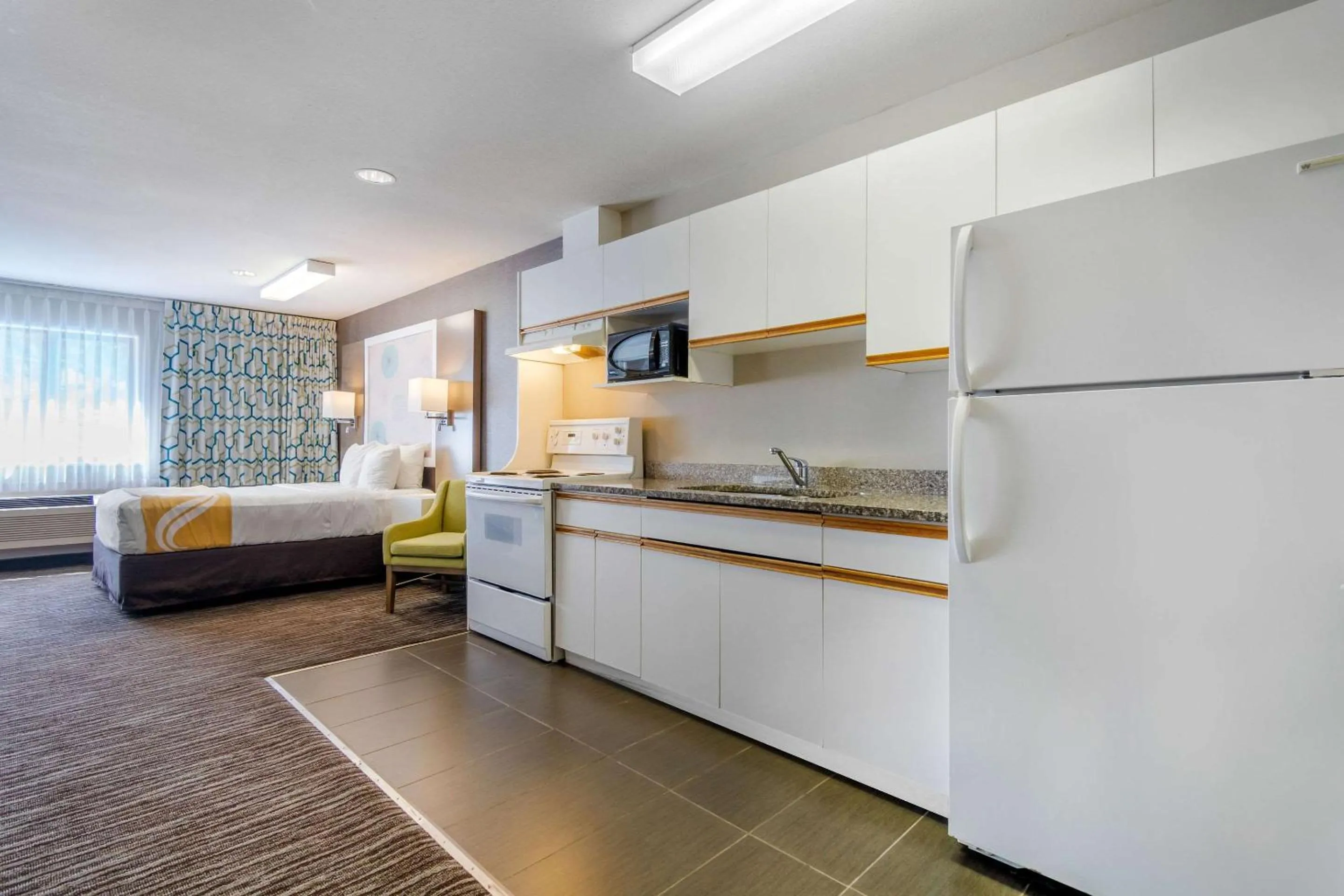 Bedroom in Quality Inn