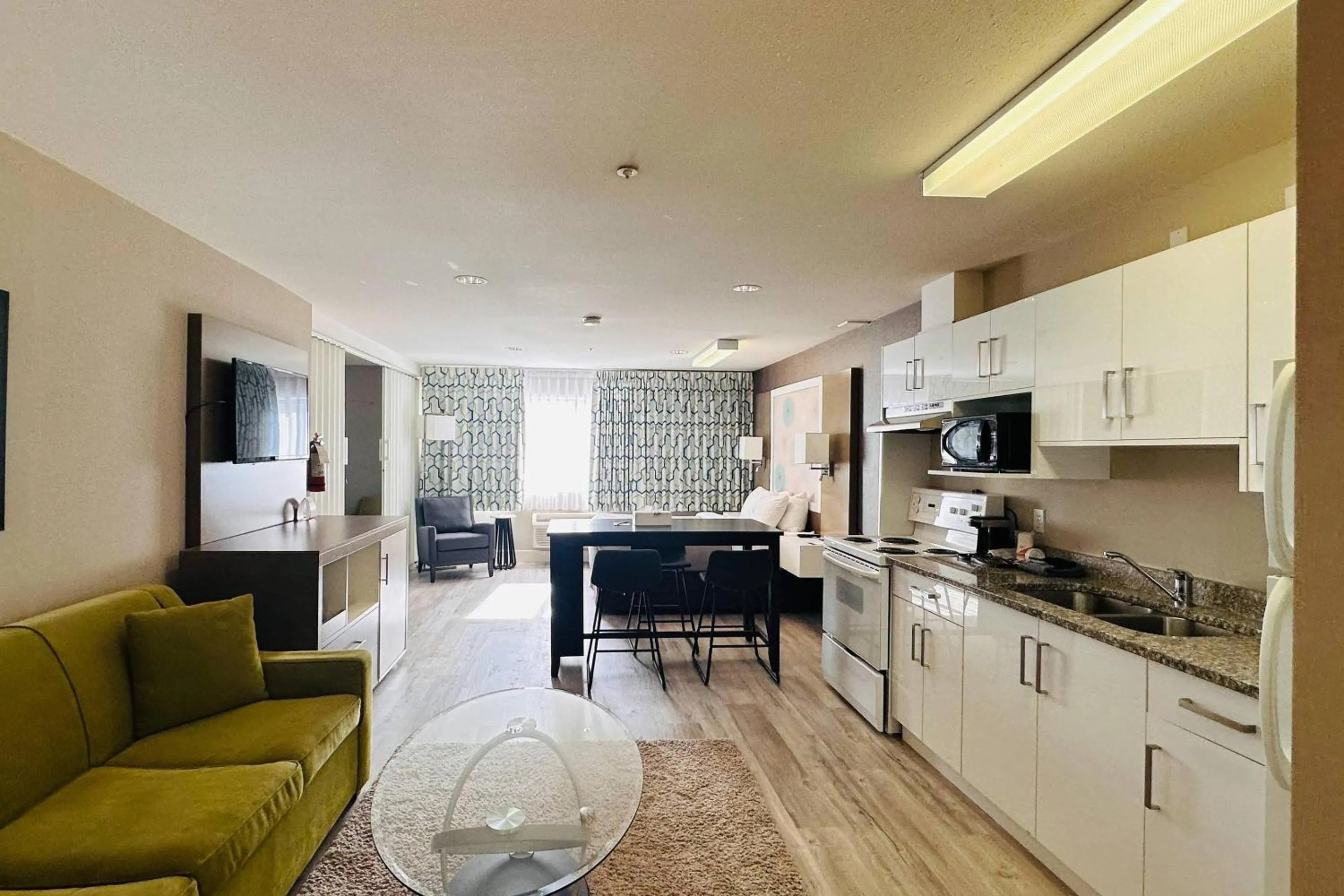 Bedroom in Quality Inn