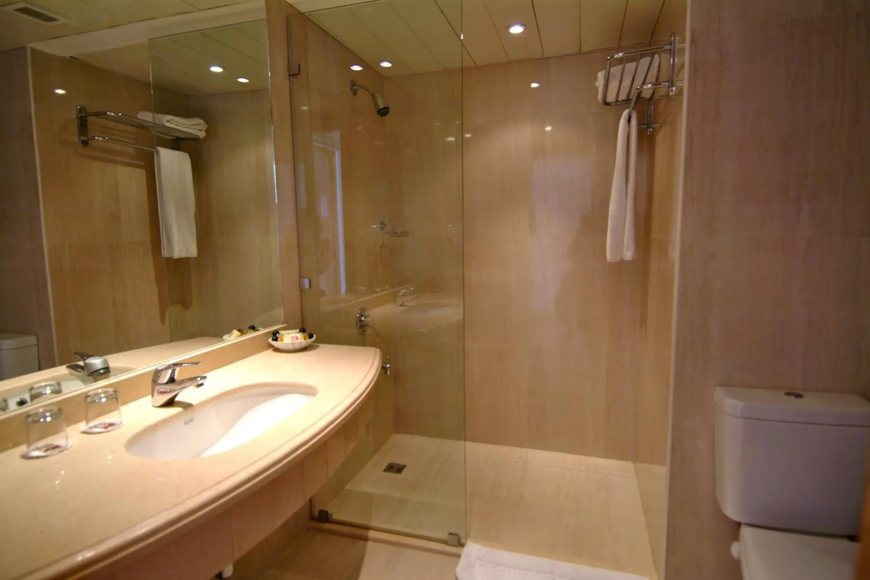 Shower, Bathroom in Eden Rock Hotel Namaa Bay