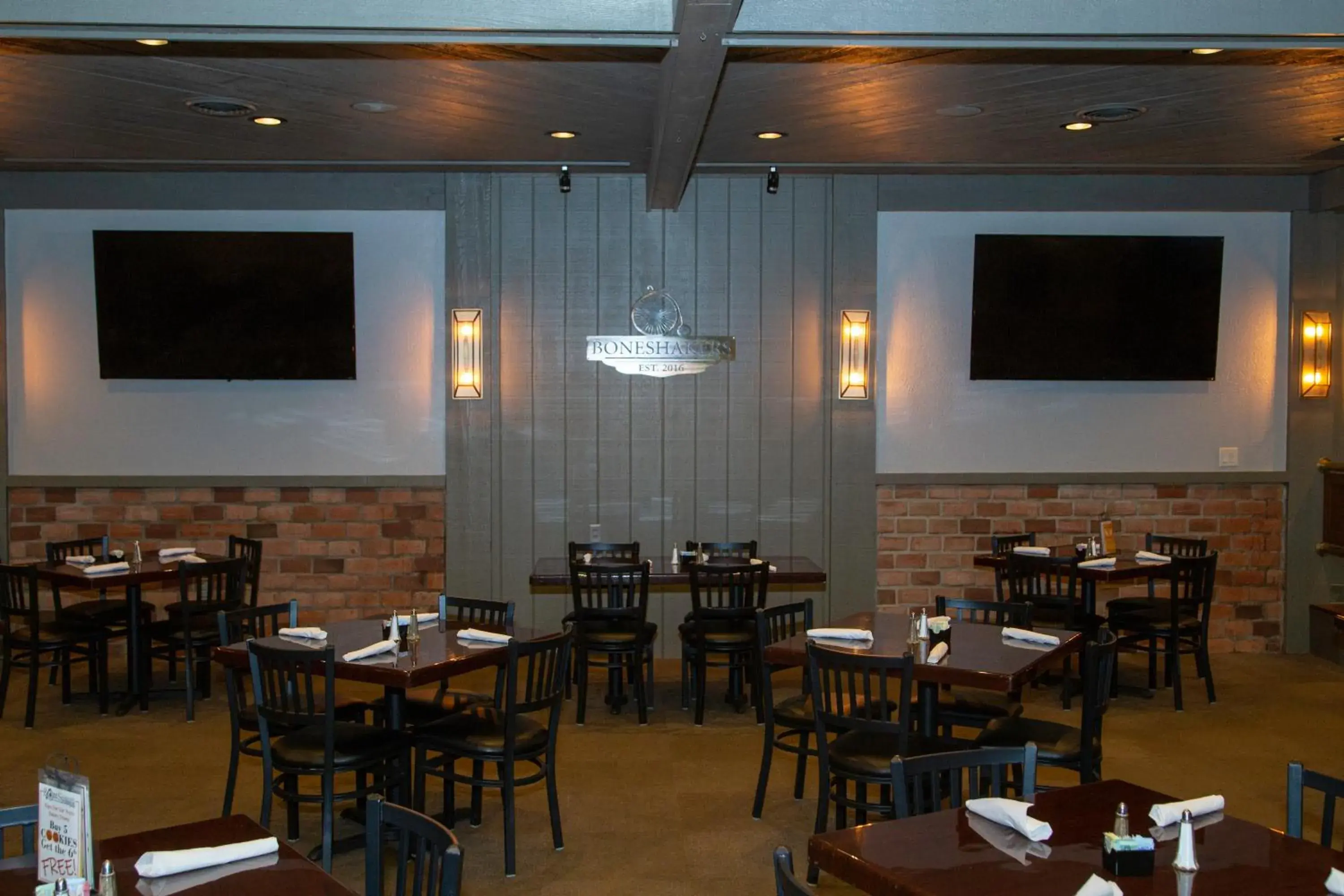 Restaurant/places to eat in The Stables Inn & Suites Restaurant/places to eat in The Stables Inn & Suites