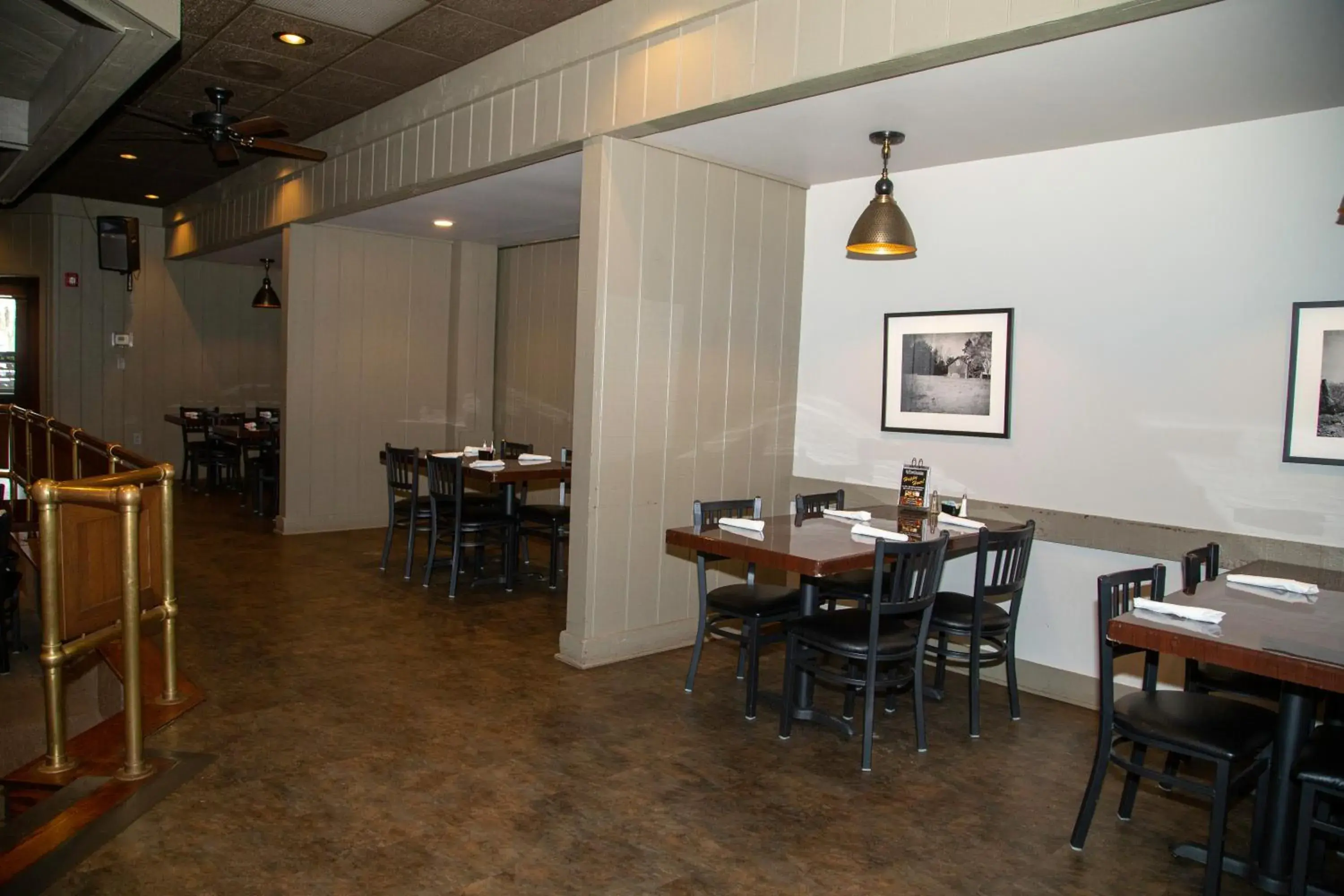 Restaurant/places to eat in The Stables Inn & Suites Restaurant/places to eat in The Stables Inn & Suites