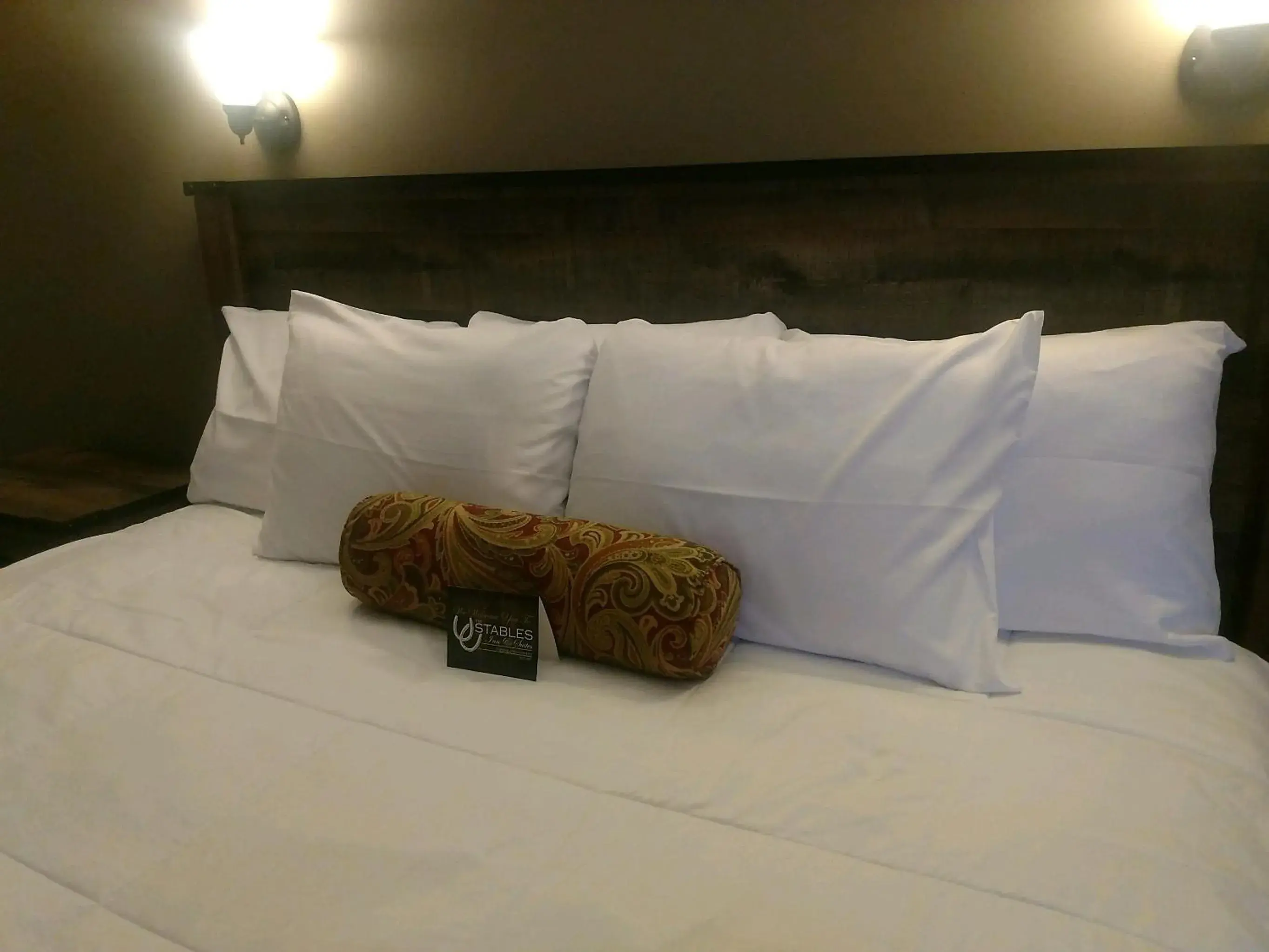 Bedroom, Bed in The Stables Inn & Suites Bedroom, Bed in The Stables Inn & Suites