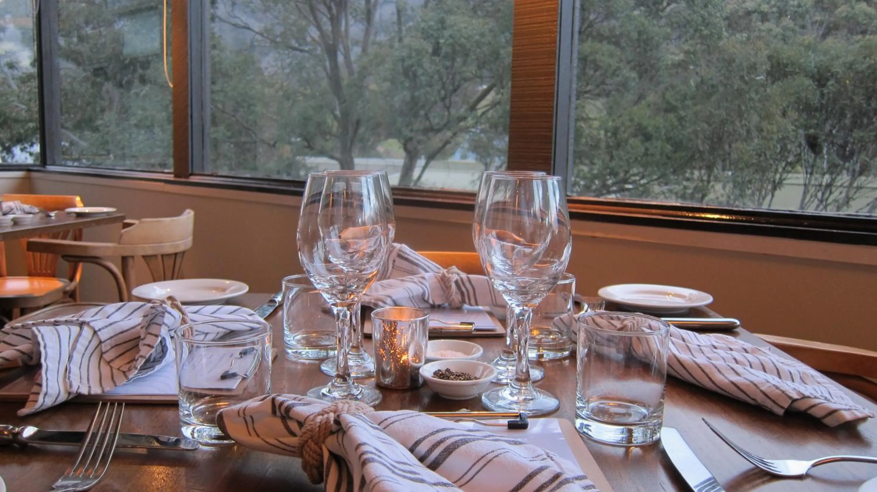 Restaurant/places to eat in The Denman Hotel in Thredbo