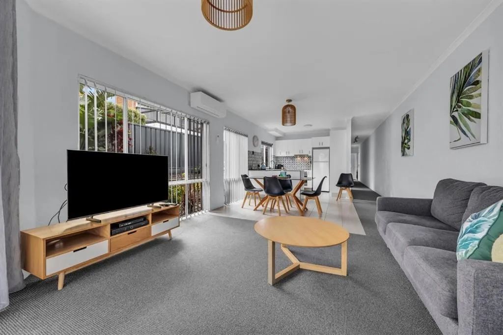 TV and multimedia in The Palms Apartments