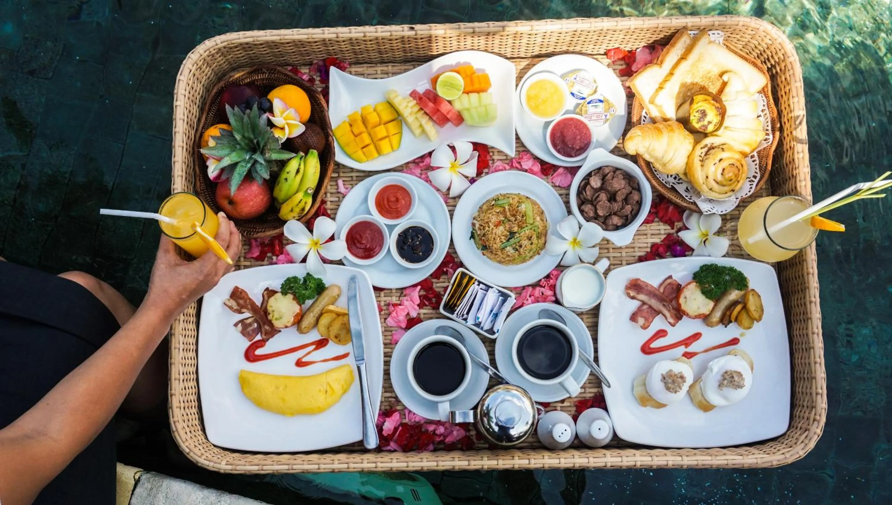 Food and drinks in FuramaXclusive Resort & Villas, Ubud