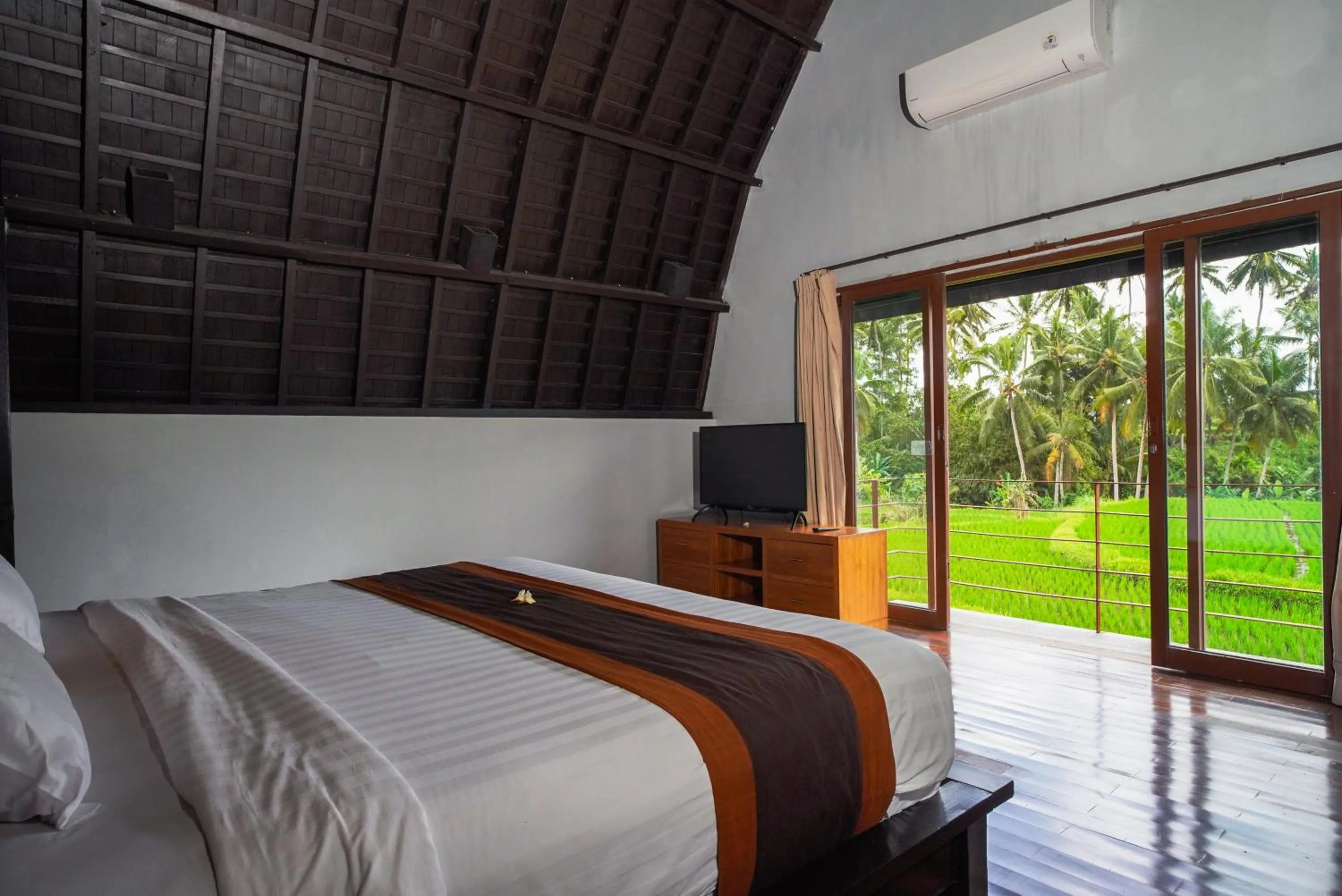 Bed in FuramaXclusive Resort & Villas, Ubud