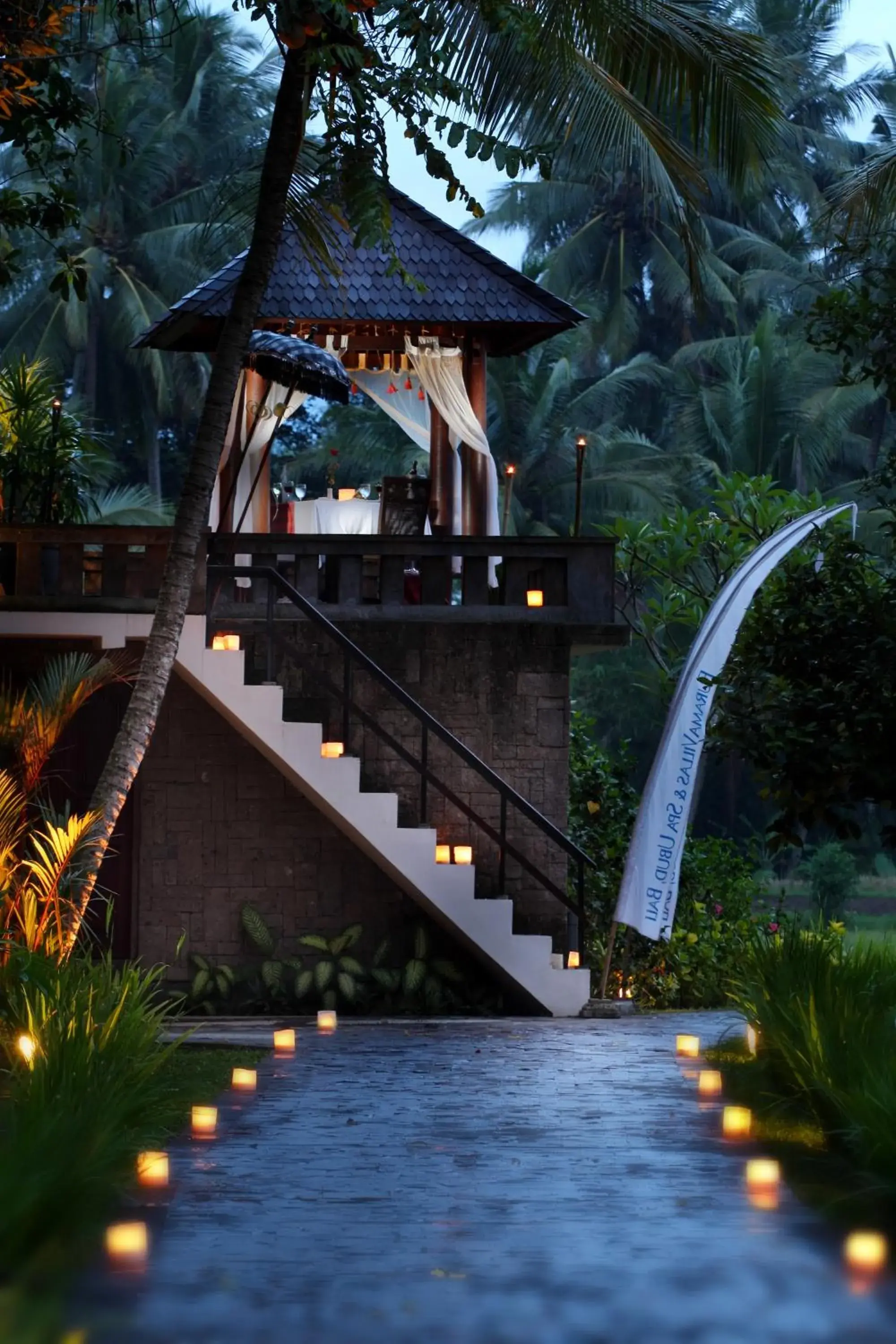 Facade/entrance in FuramaXclusive Resort & Villas, Ubud Facade/entrance in FuramaXclusive Resort & Villas, Ubud