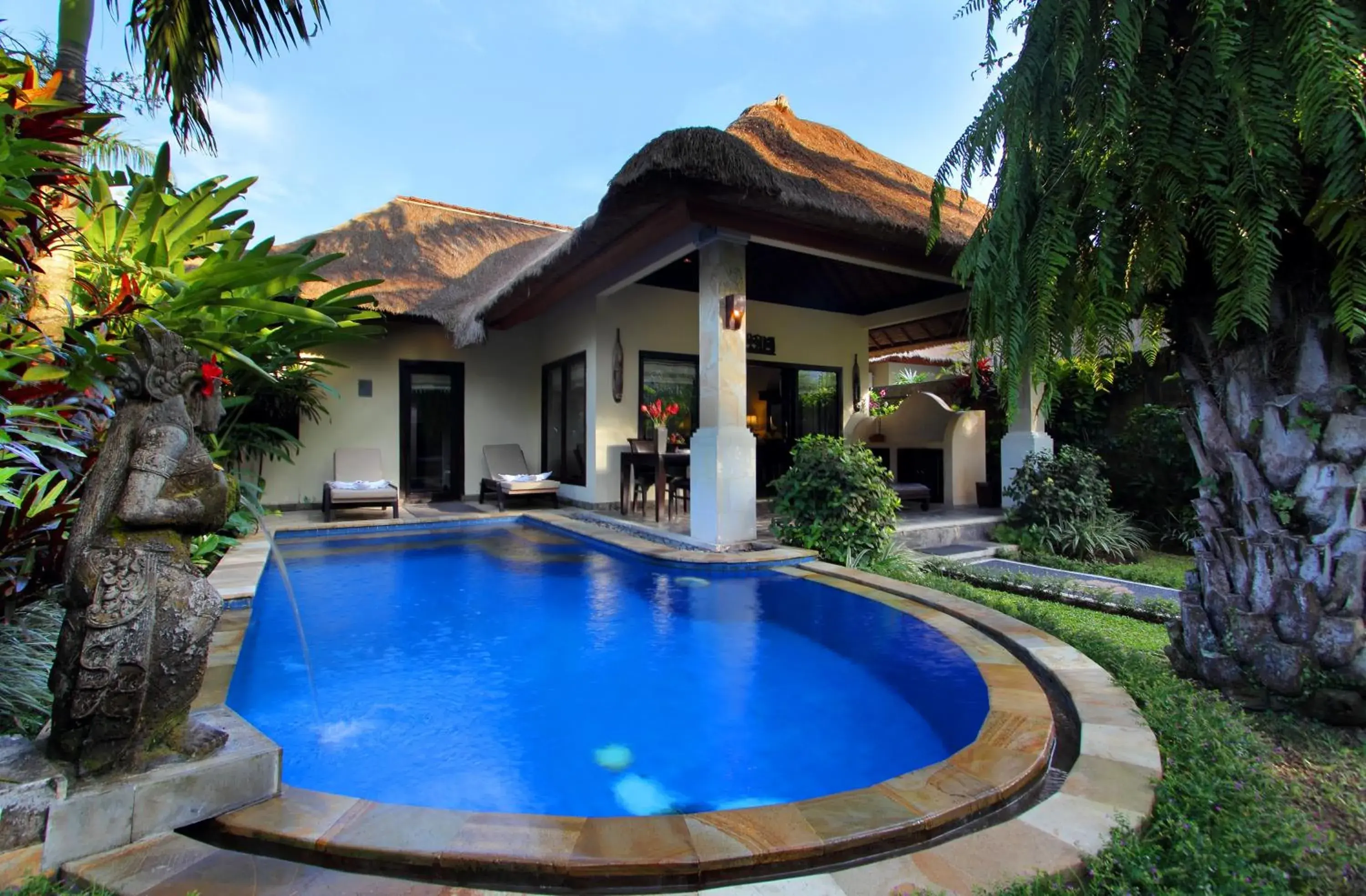 Swimming pool in FuramaXclusive Resort & Villas, Ubud Swimming pool in FuramaXclusive Resort & Villas, Ubud