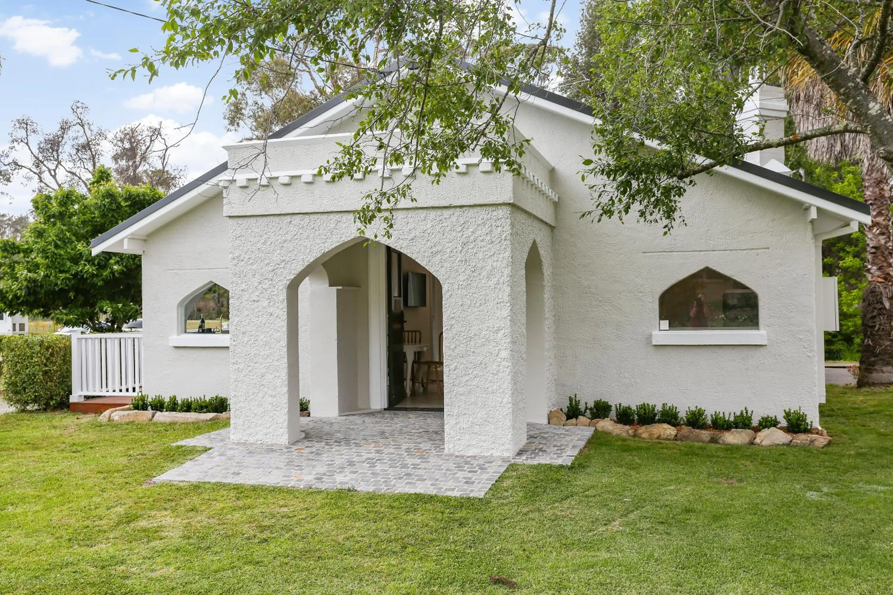 Property building in Seahorse Inn Hotel & Villas