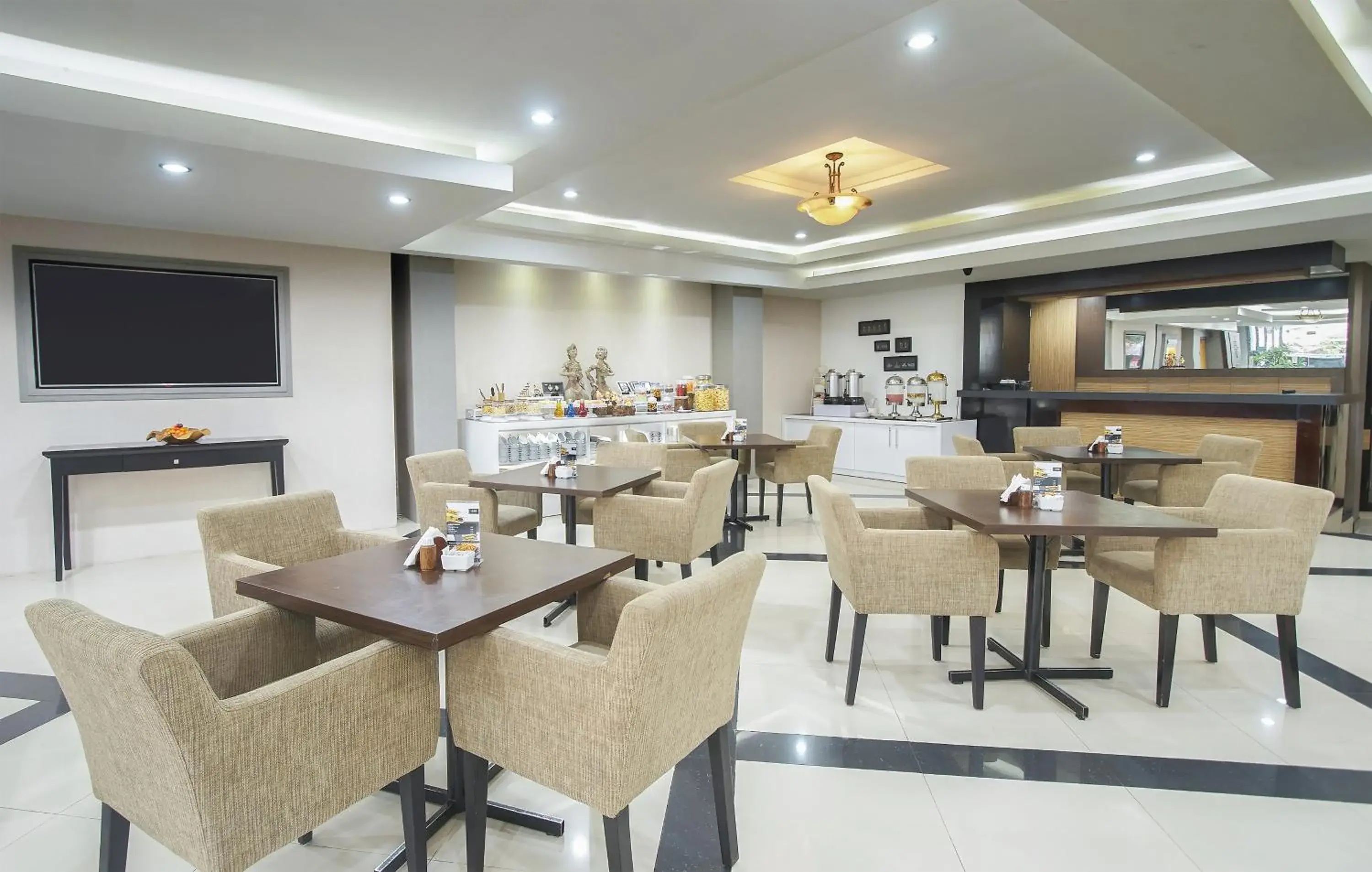 Breakfast, Restaurant/Places to Eat in Grage Jogja Hotel