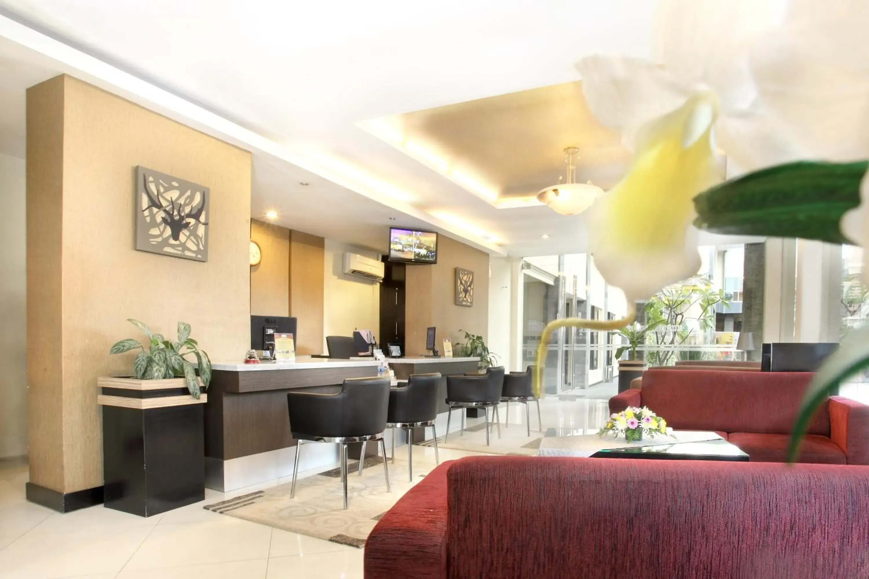 Lobby or reception, Restaurant/Places to Eat in Grage Jogja Hotel