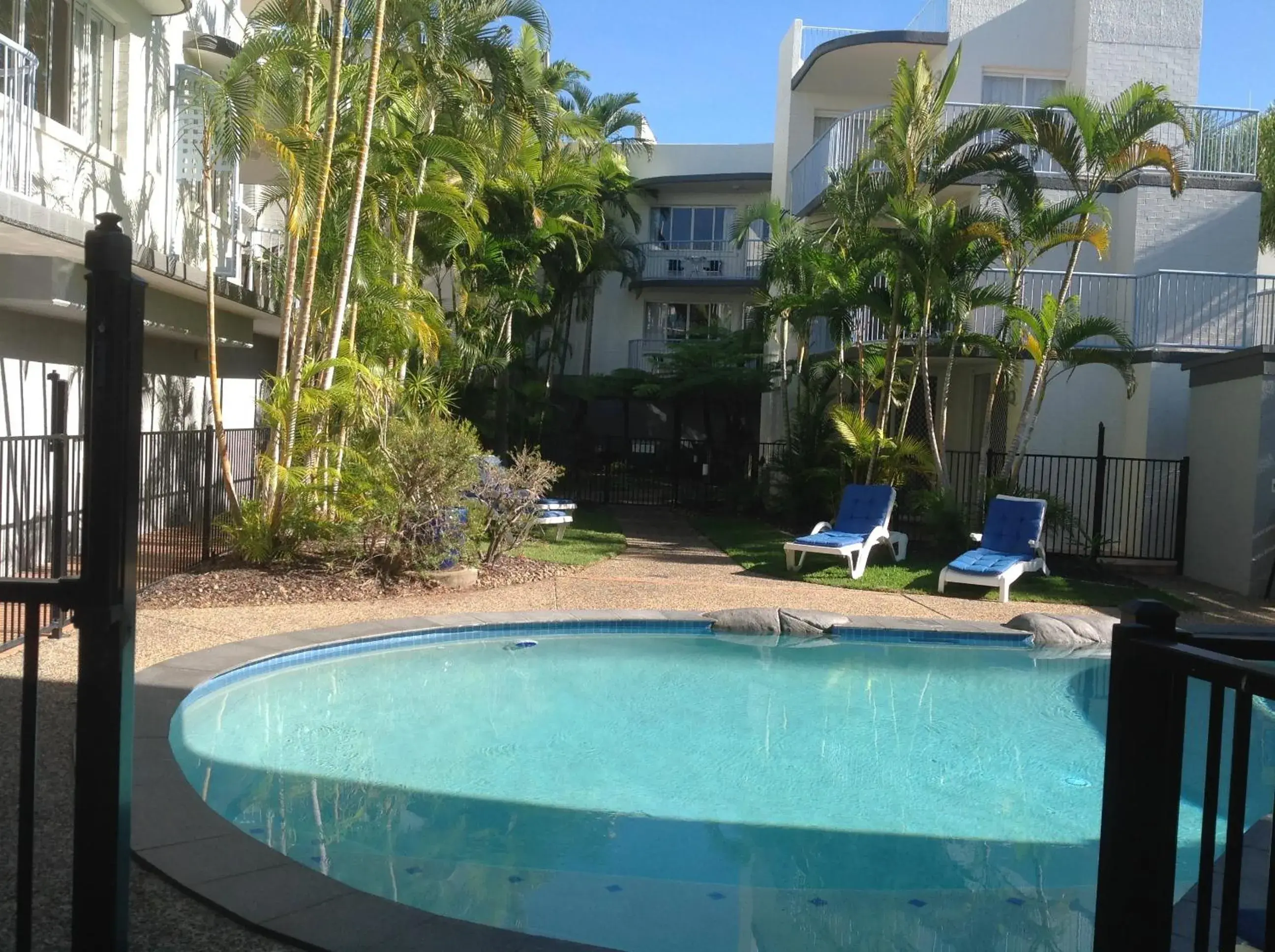 Pool view in Beachside Mooloolaba Pool view in Beachside Mooloolaba