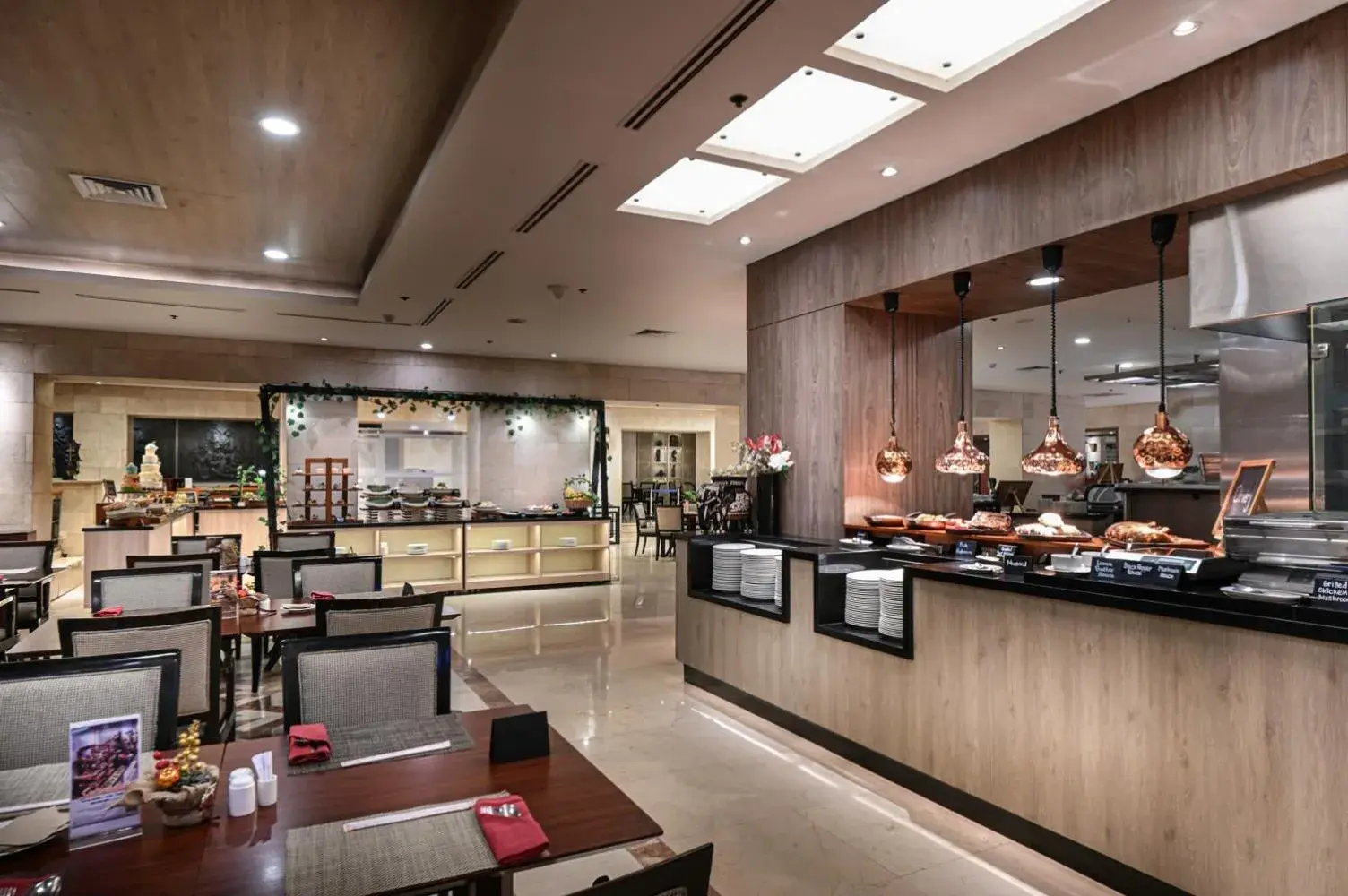 Restaurant/places to eat in Hotel Borobudur Jakarta Restaurant/places to eat in Hotel Borobudur Jakarta