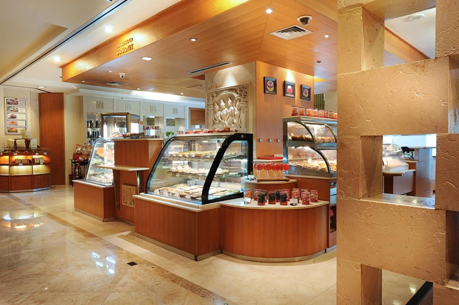 Restaurant/places to eat in Hotel Borobudur Jakarta