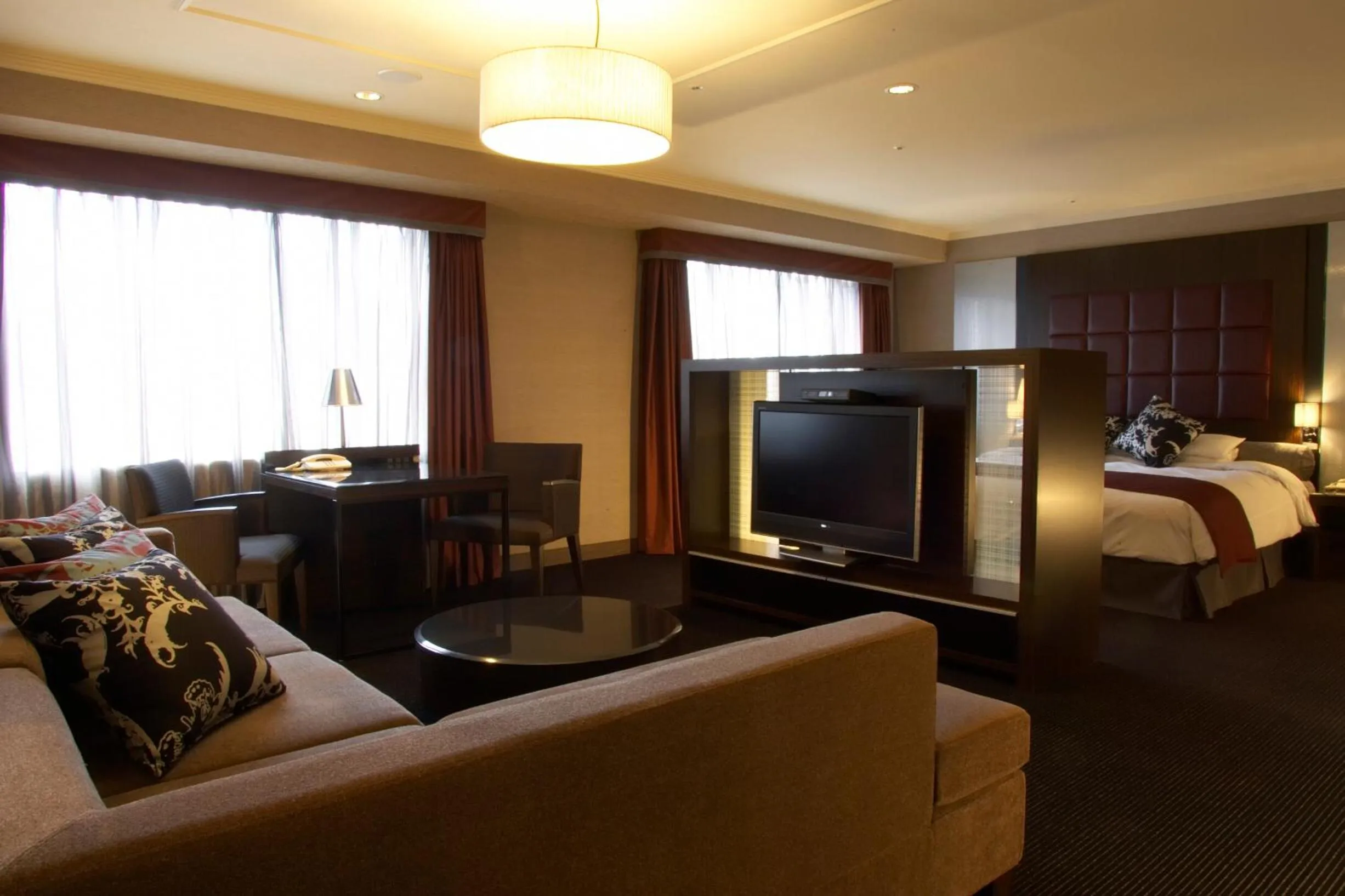 Photo of the whole room, Bed in Nagoya Tokyu Hotel