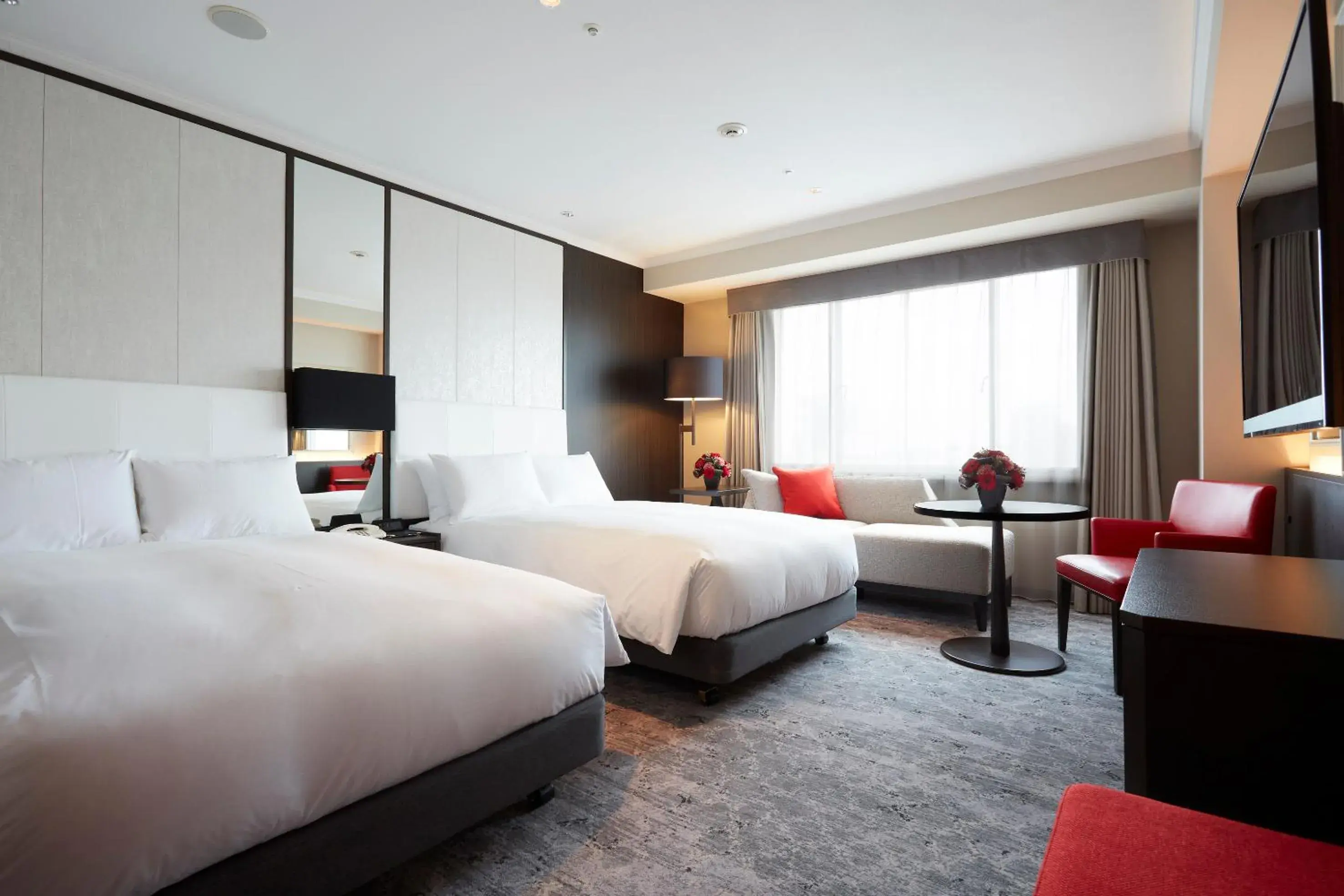 Photo of the whole room, Bed in Nagoya Tokyu Hotel Photo of the whole room, Bed in Nagoya Tokyu Hotel