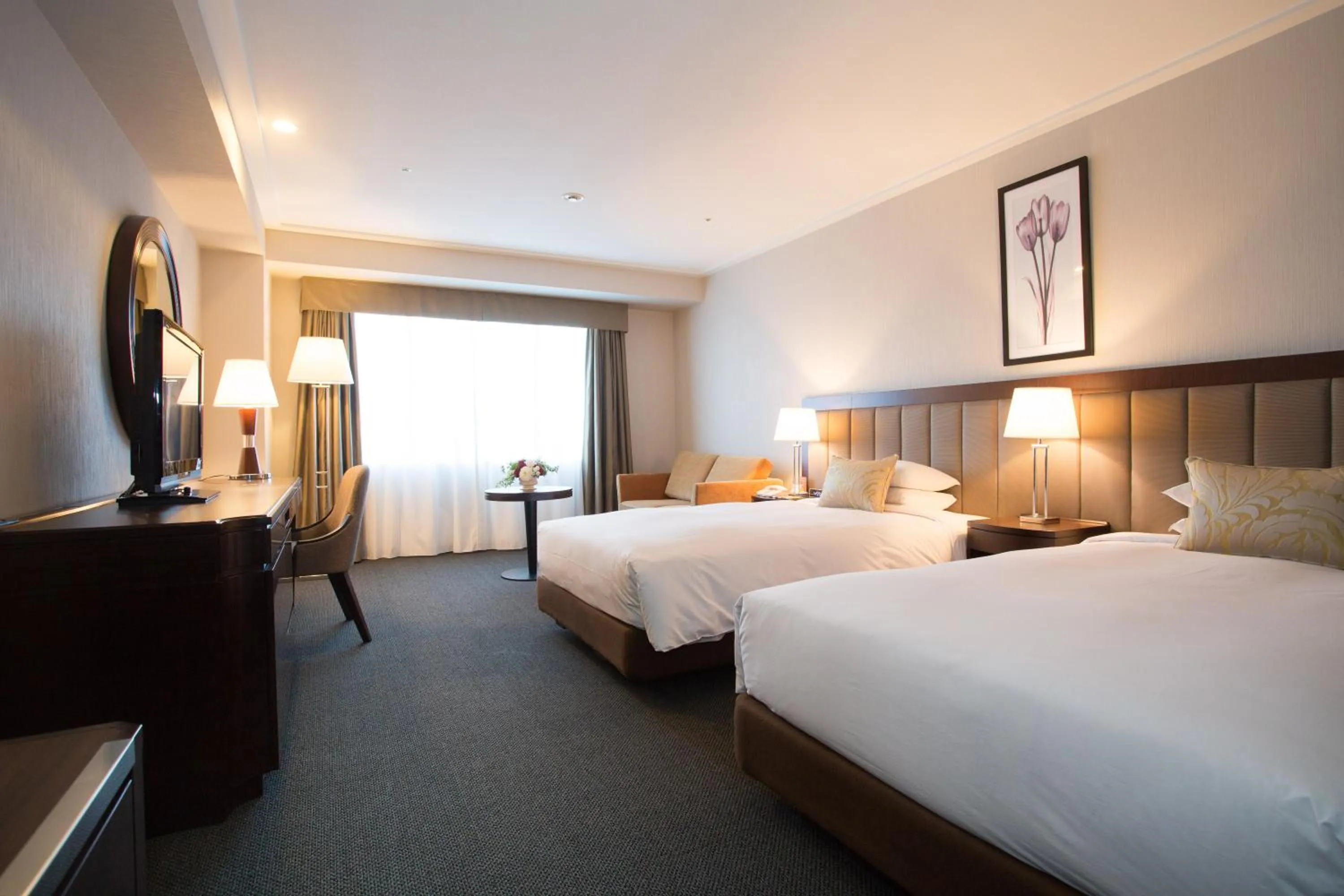 Photo of the whole room, Bed in Nagoya Tokyu Hotel