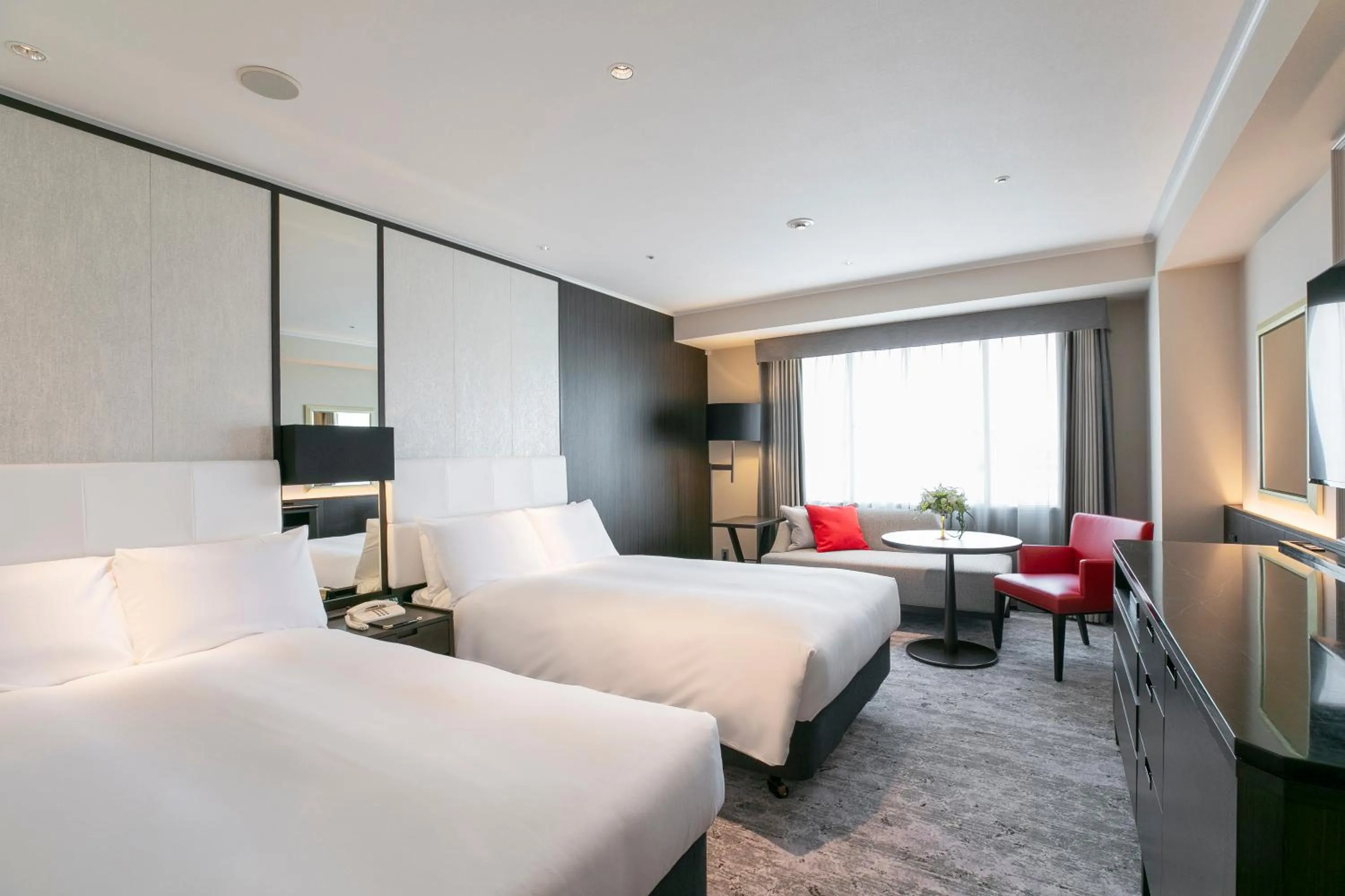 Photo of the whole room, Bed in Nagoya Tokyu Hotel