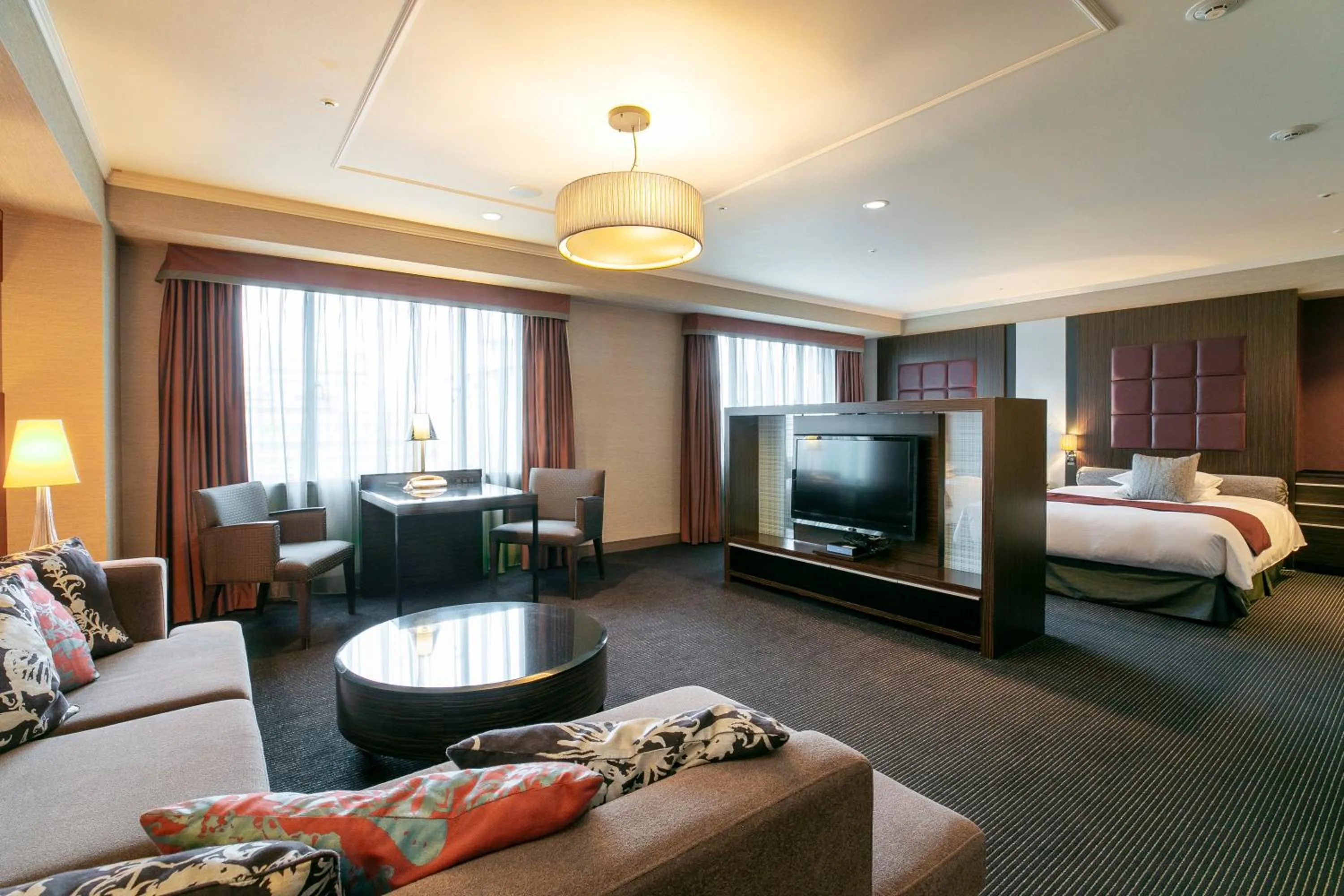 Photo of the whole room, Bed in Nagoya Tokyu Hotel