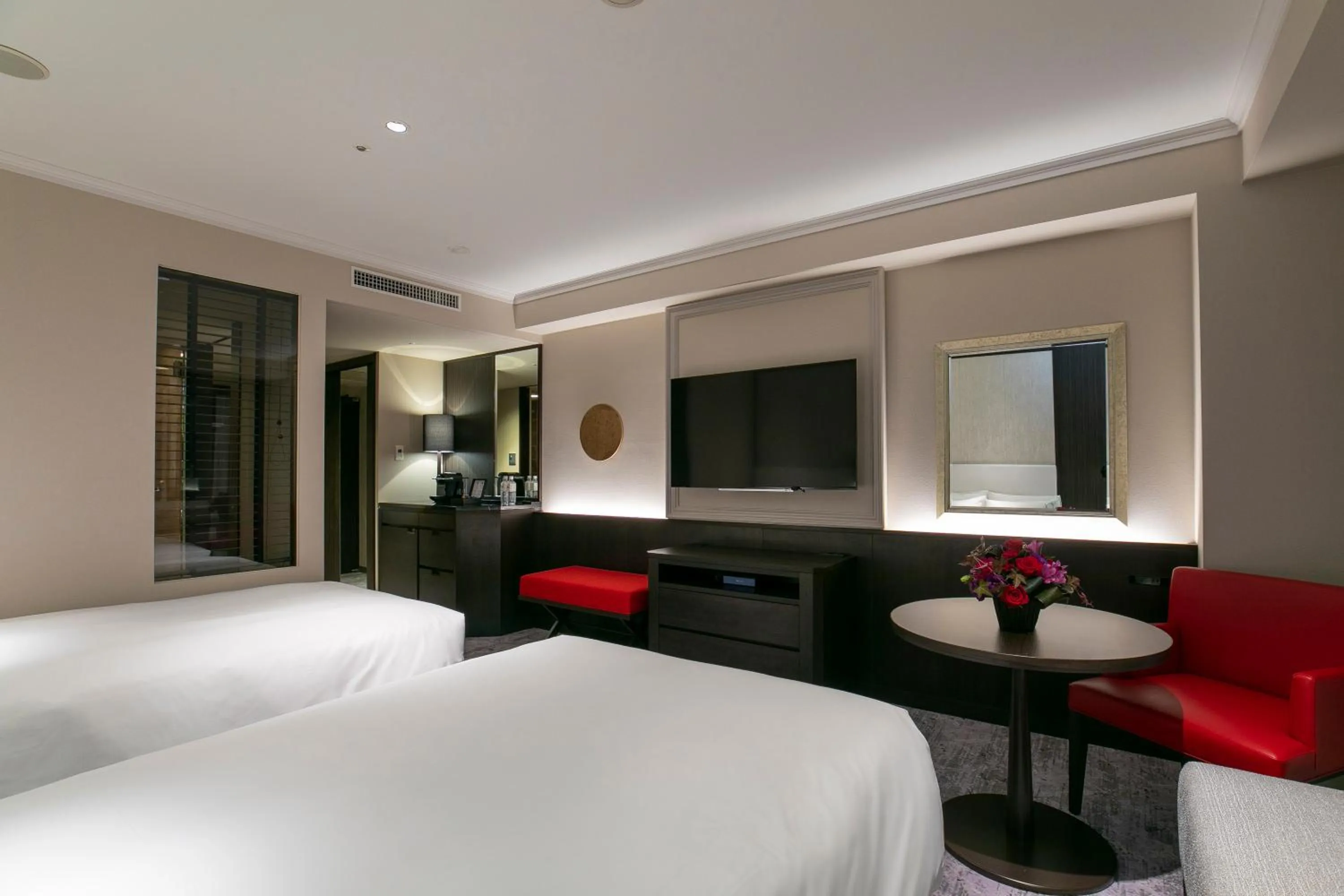 Photo of the whole room, Bed in Nagoya Tokyu Hotel