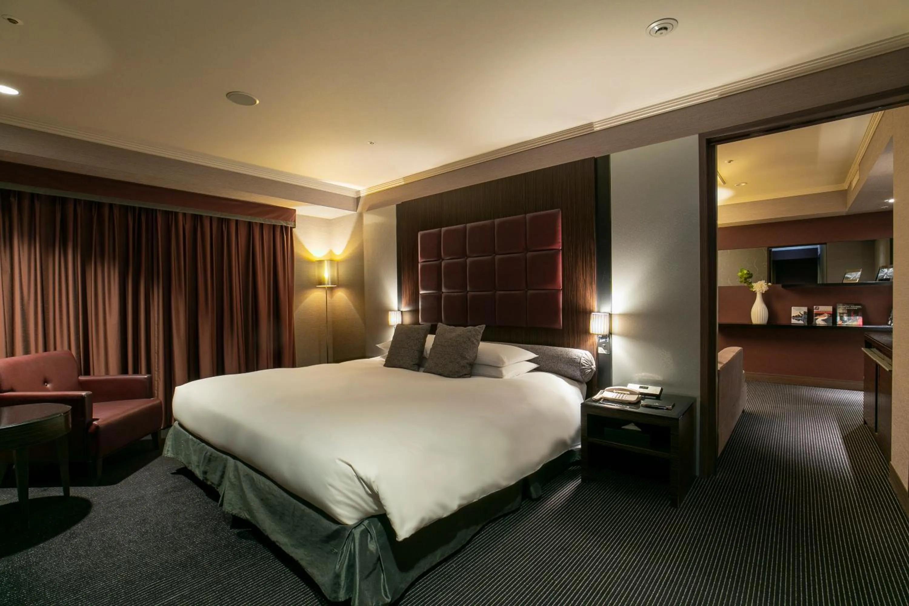 Photo of the whole room, Bed in Nagoya Tokyu Hotel