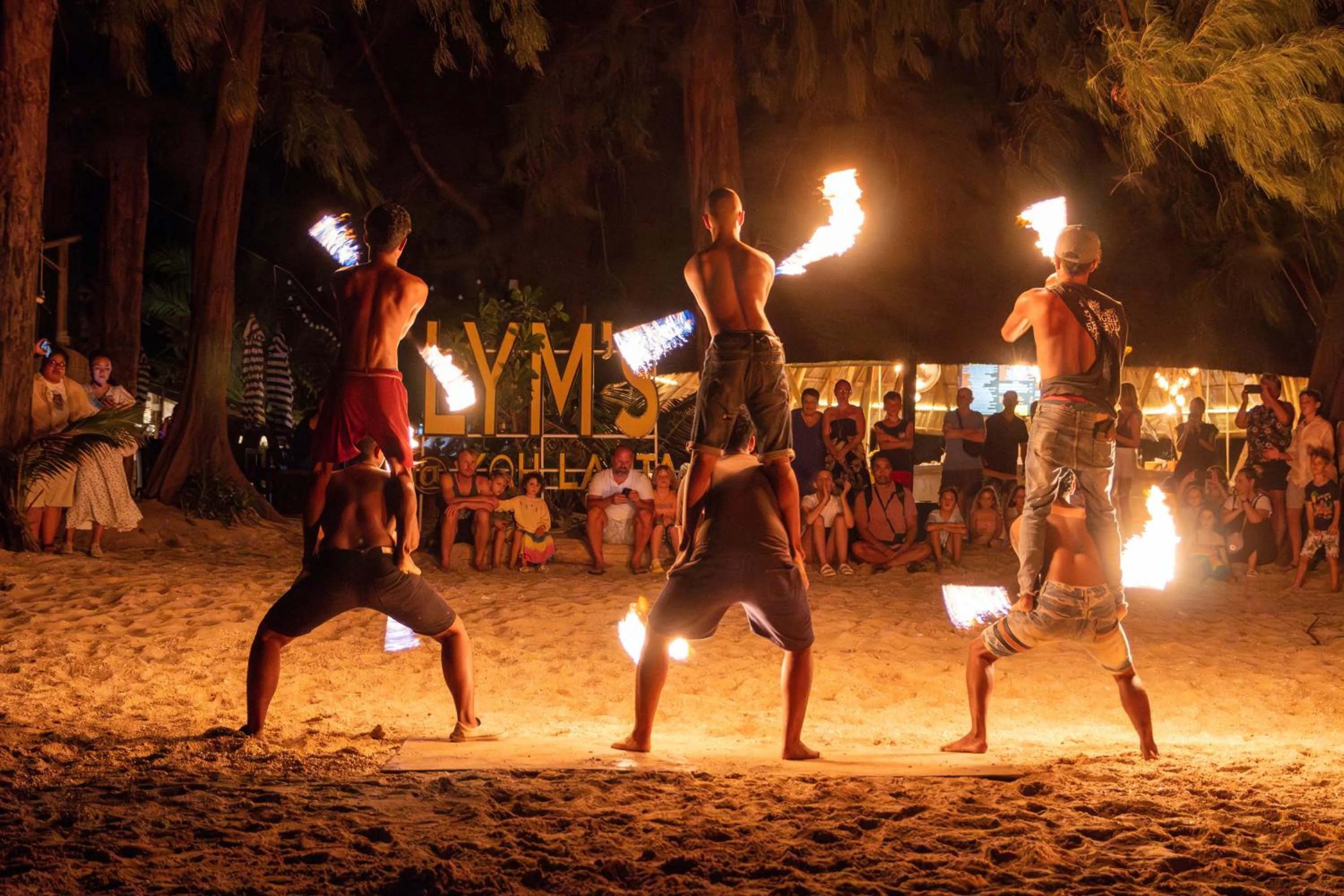 Lounge or bar in Long Beach Chalet - SHA Extra Plus