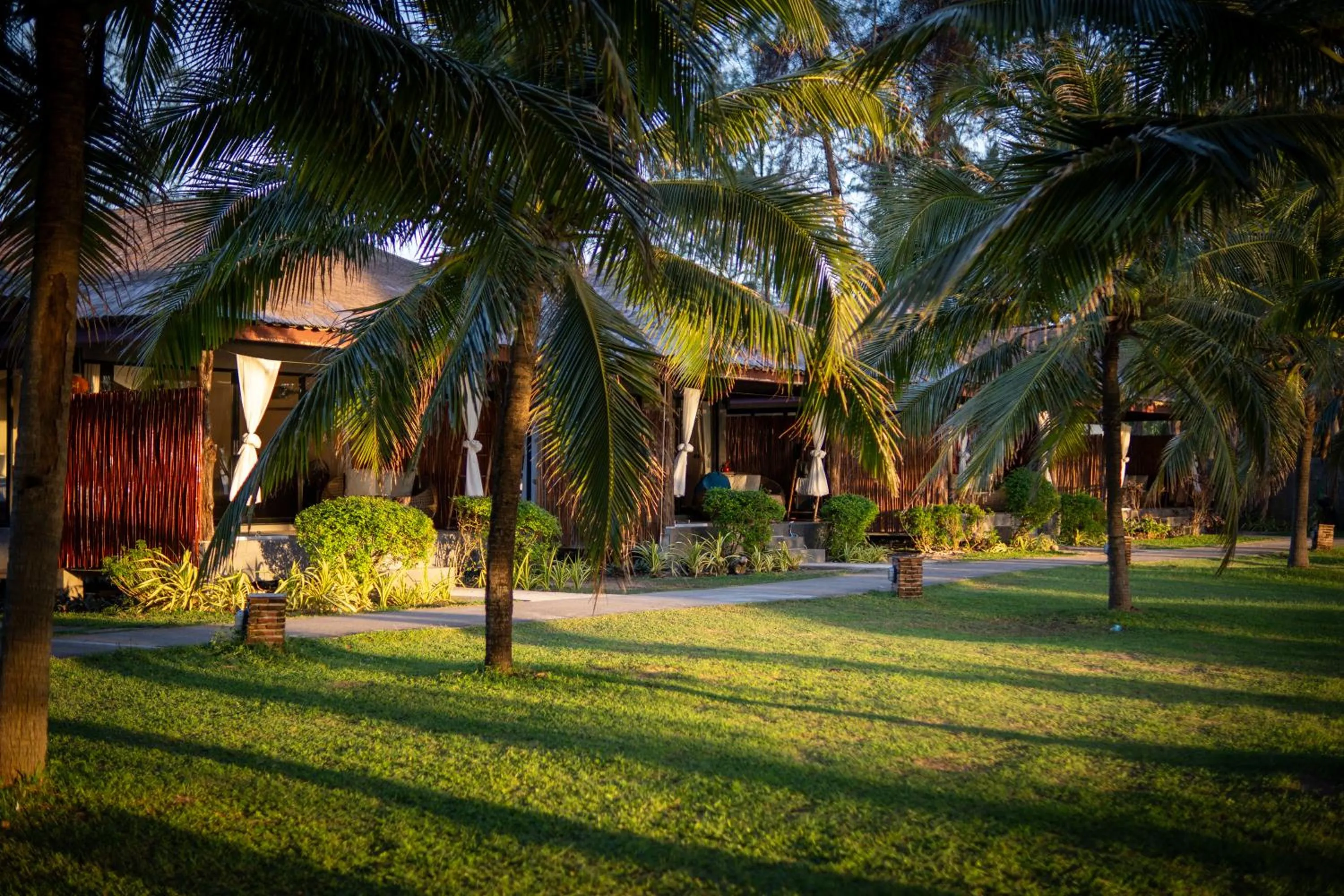 Garden in Long Beach Chalet - SHA Extra Plus