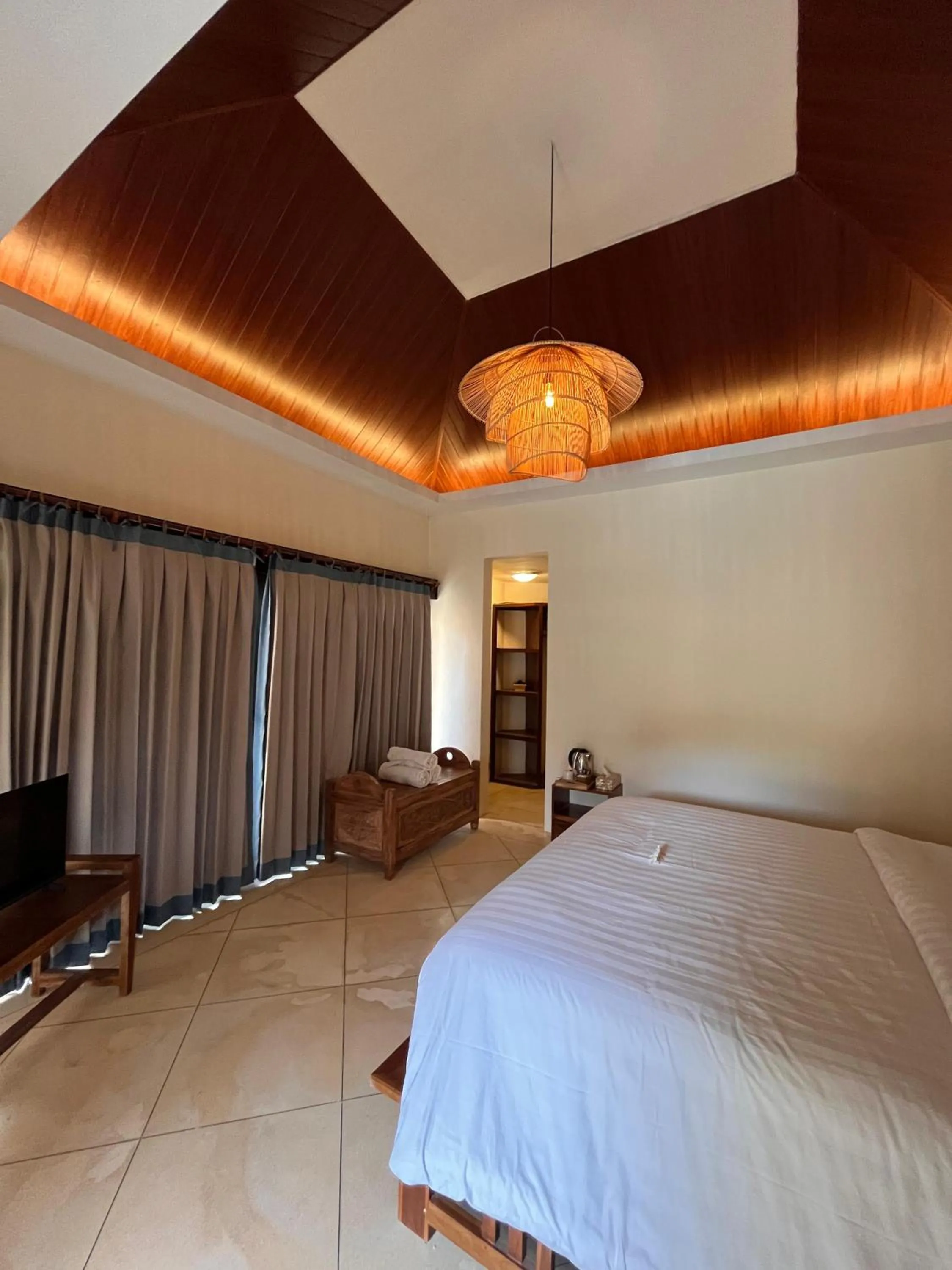 Bedroom, Bed in Visakha Sanur by Puri Signatures