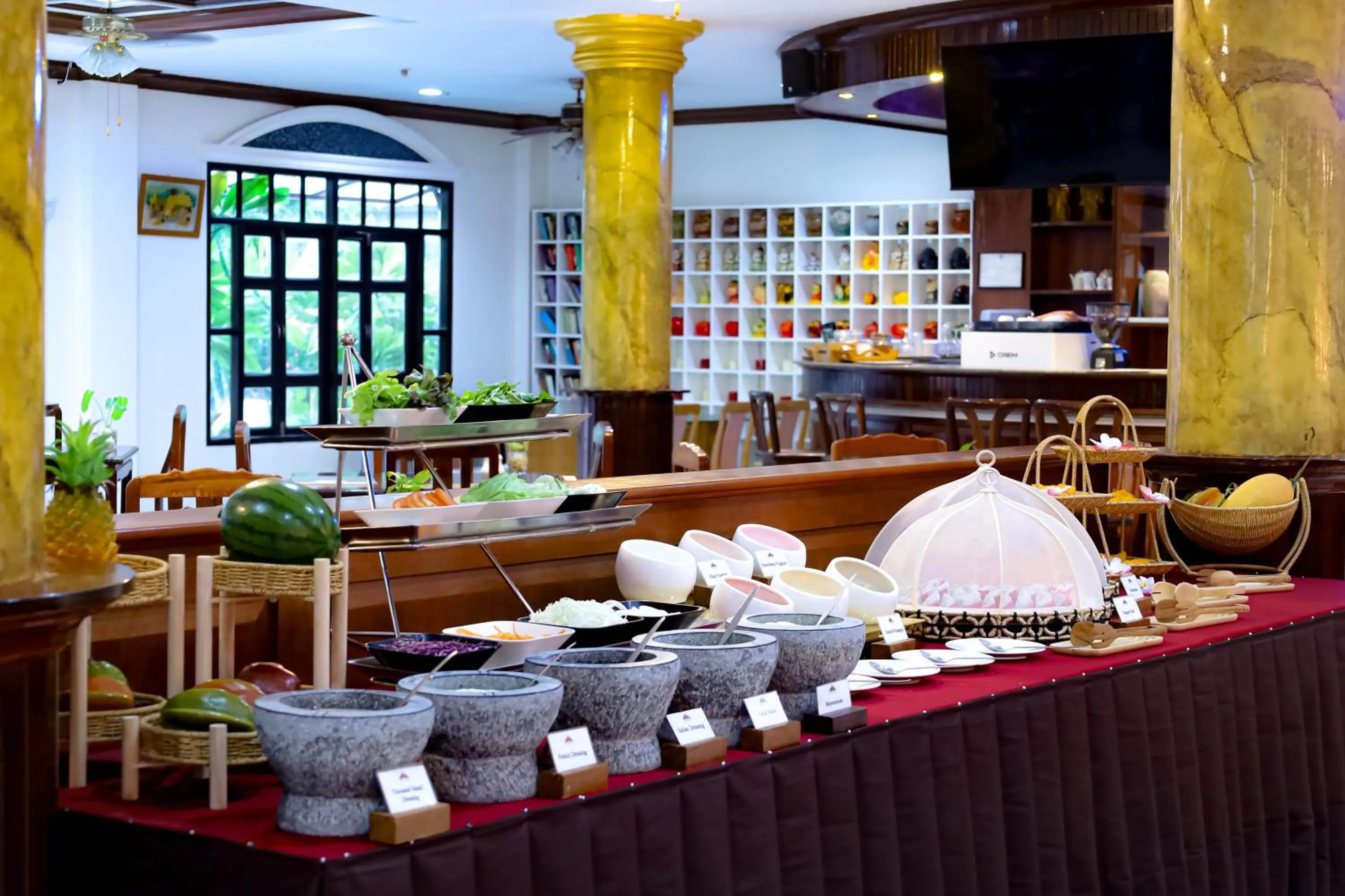 Breakfast in Tony Resort