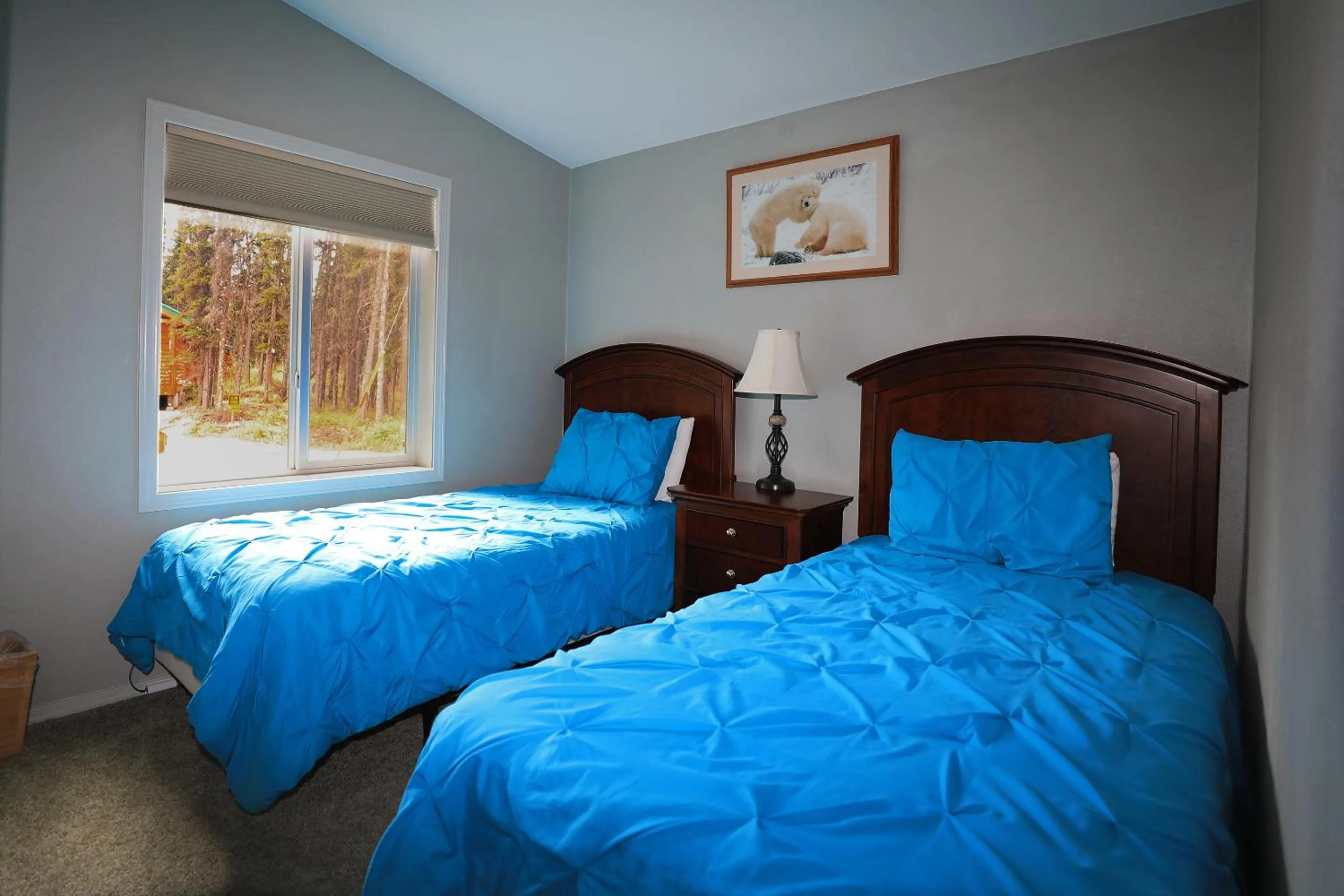 Bed in Denali Tri-Valley Cabins