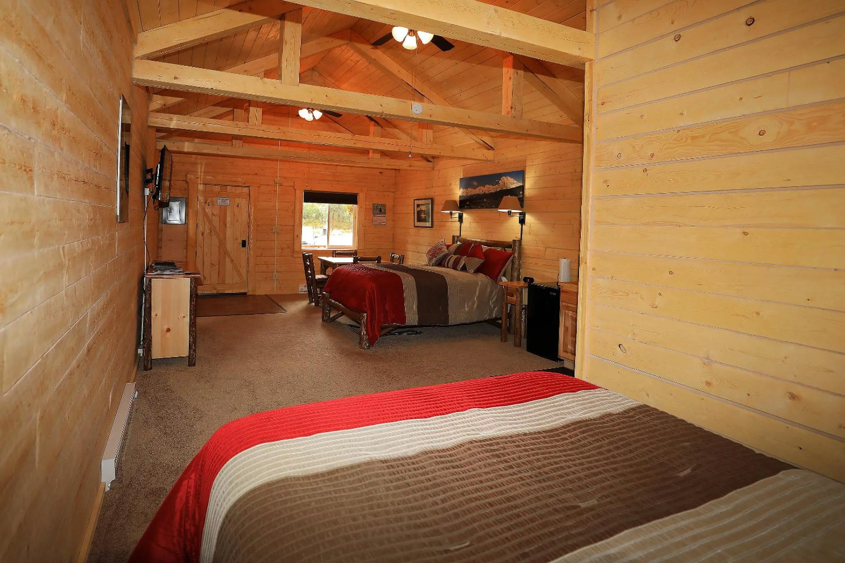 Bed in Denali Tri-Valley Cabins
