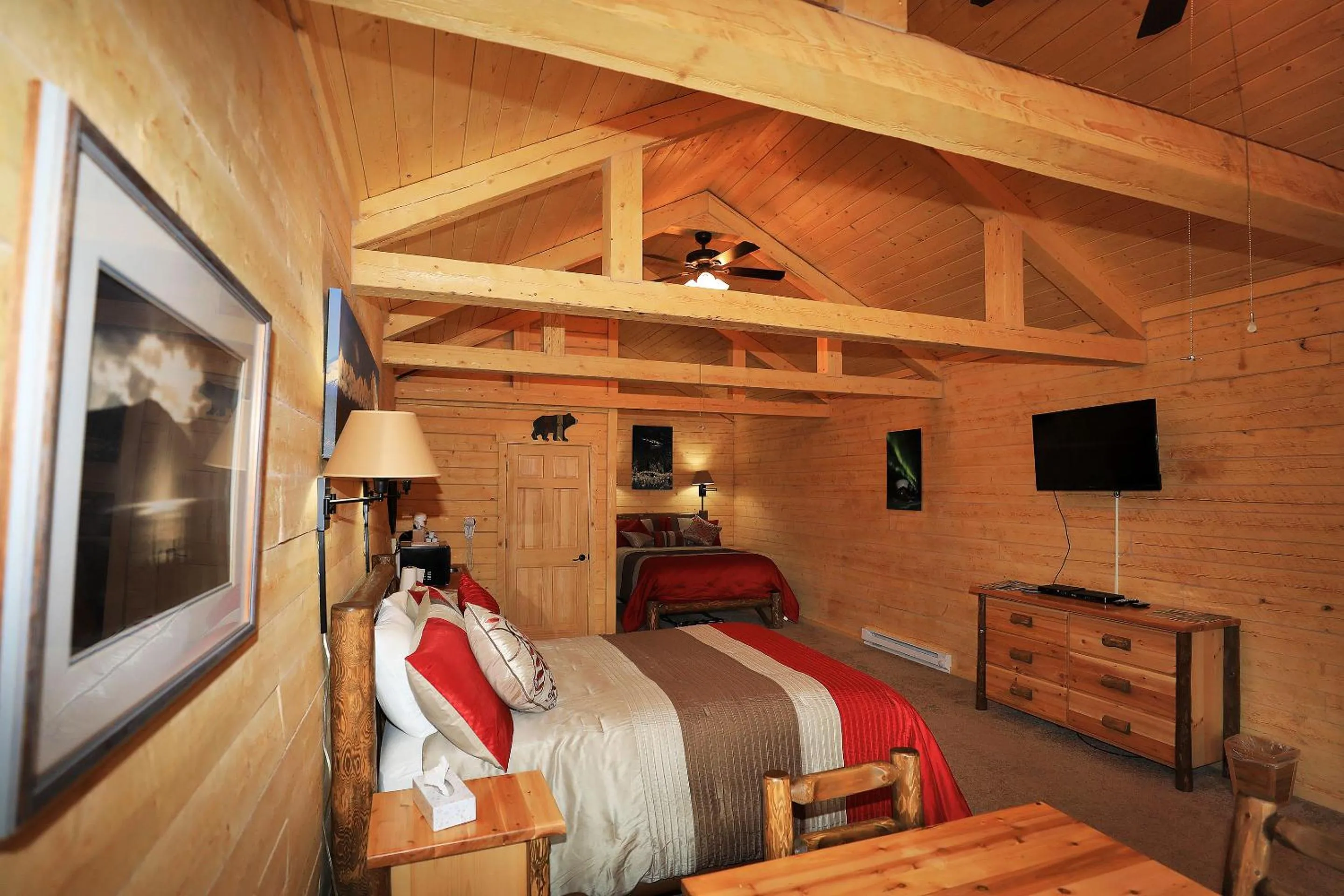 Bed in Denali Tri-Valley Cabins