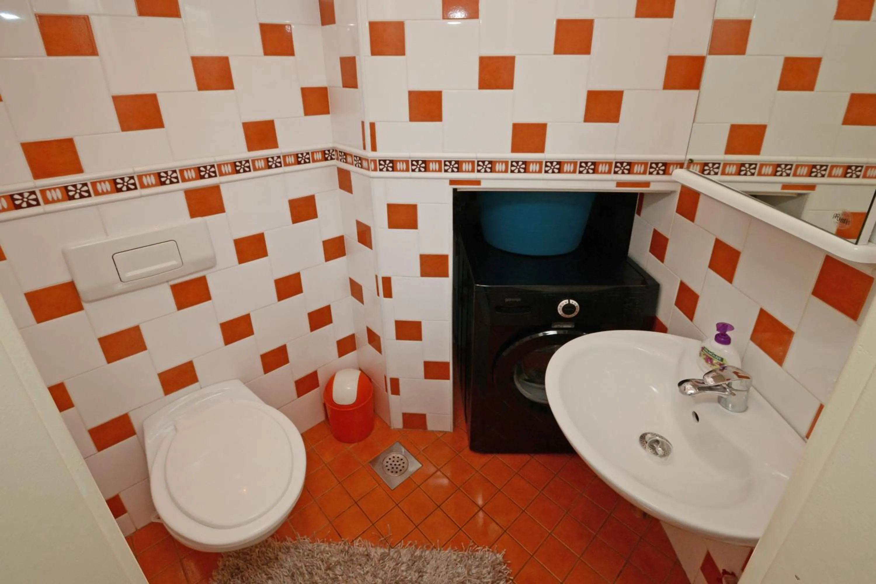 Toilet in Villa Zare