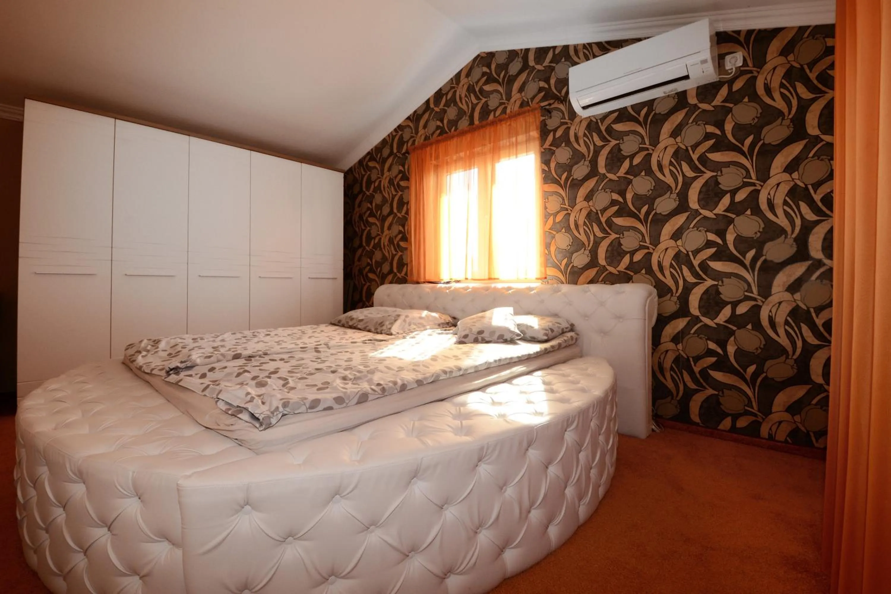 Bedroom, Bed in Villa Zare