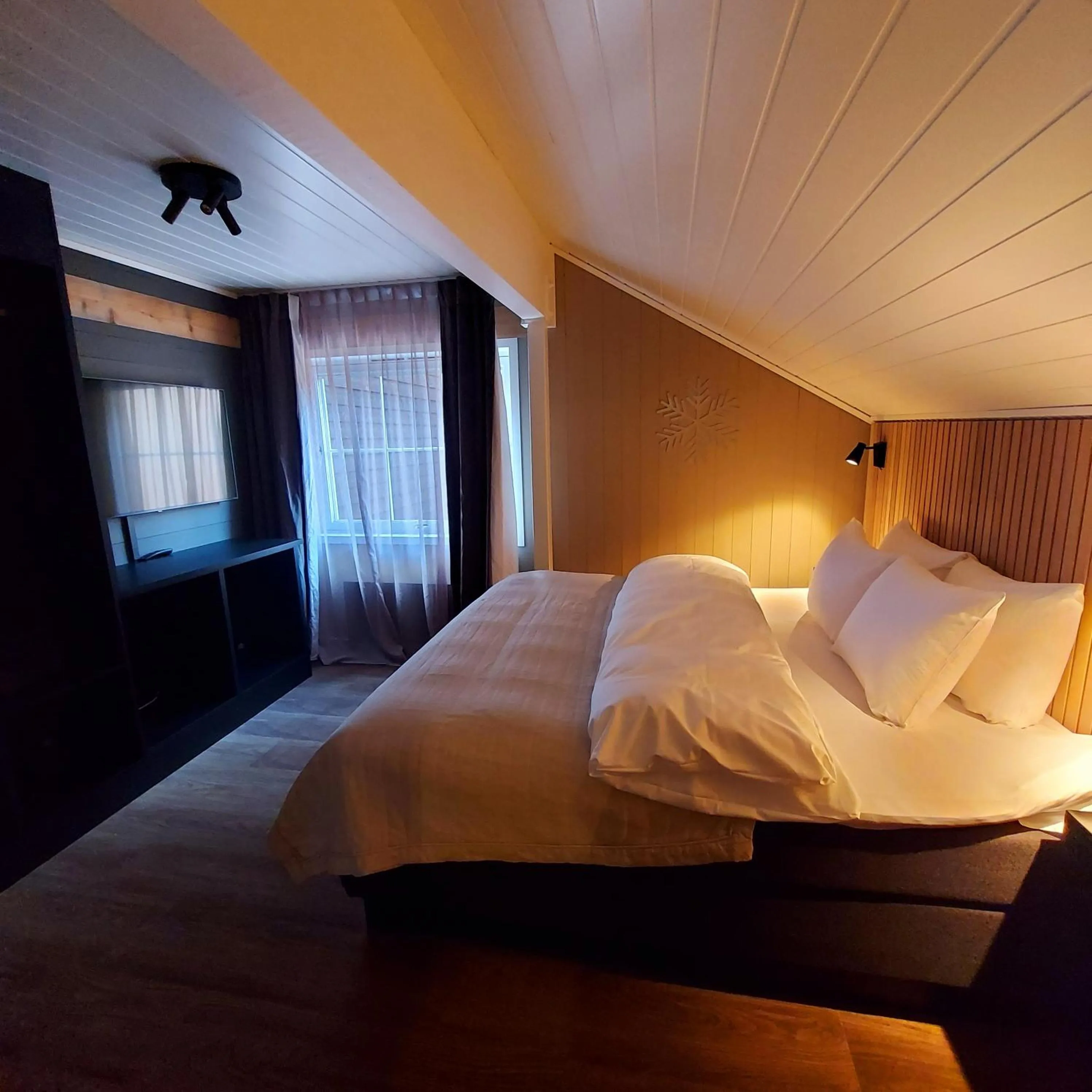 Bedroom, Bed in Hovdestøylen