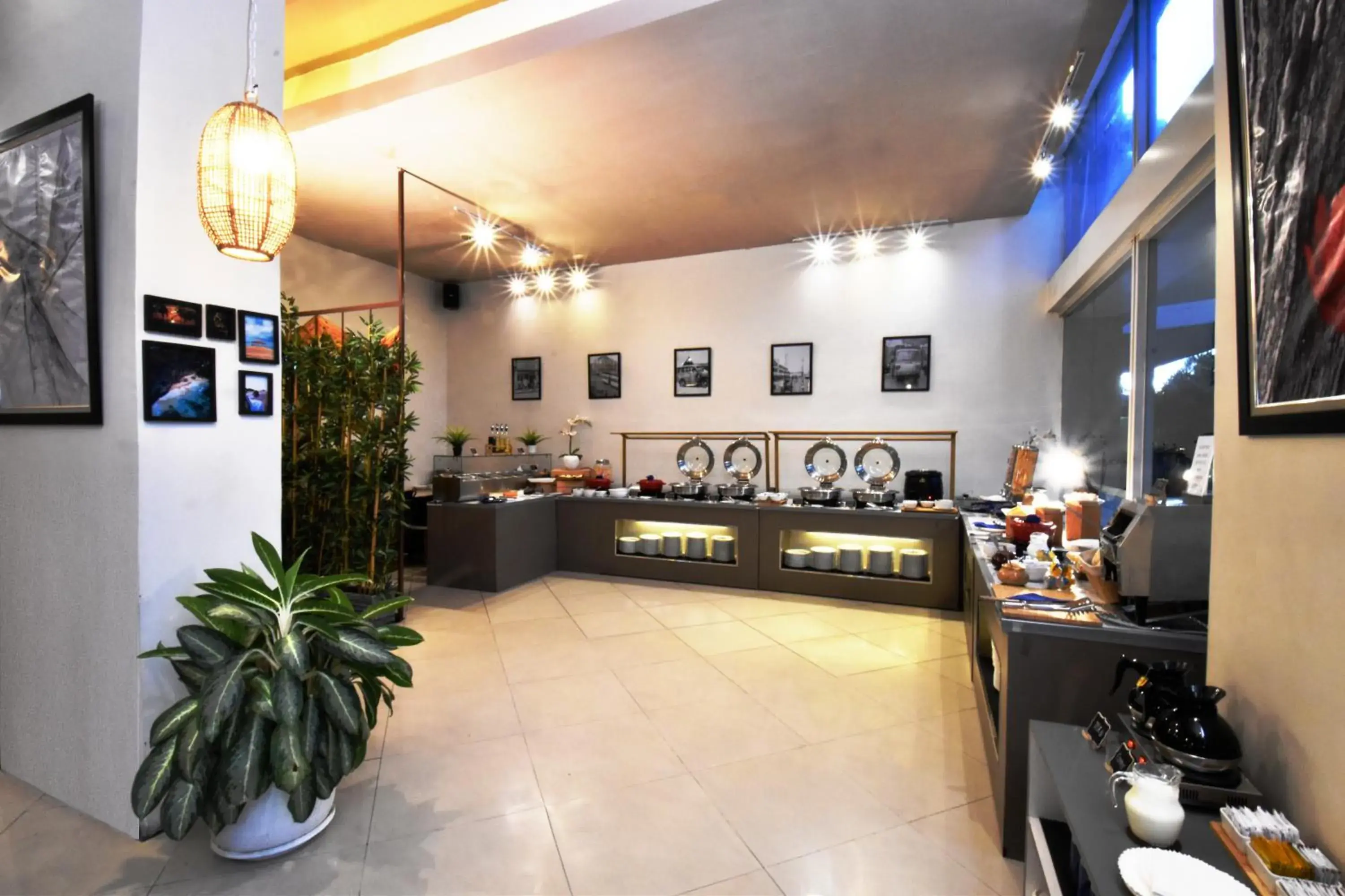 Restaurant/places to eat in Somerset Berlian Jakarta Restaurant/places to eat in Somerset Berlian Jakarta