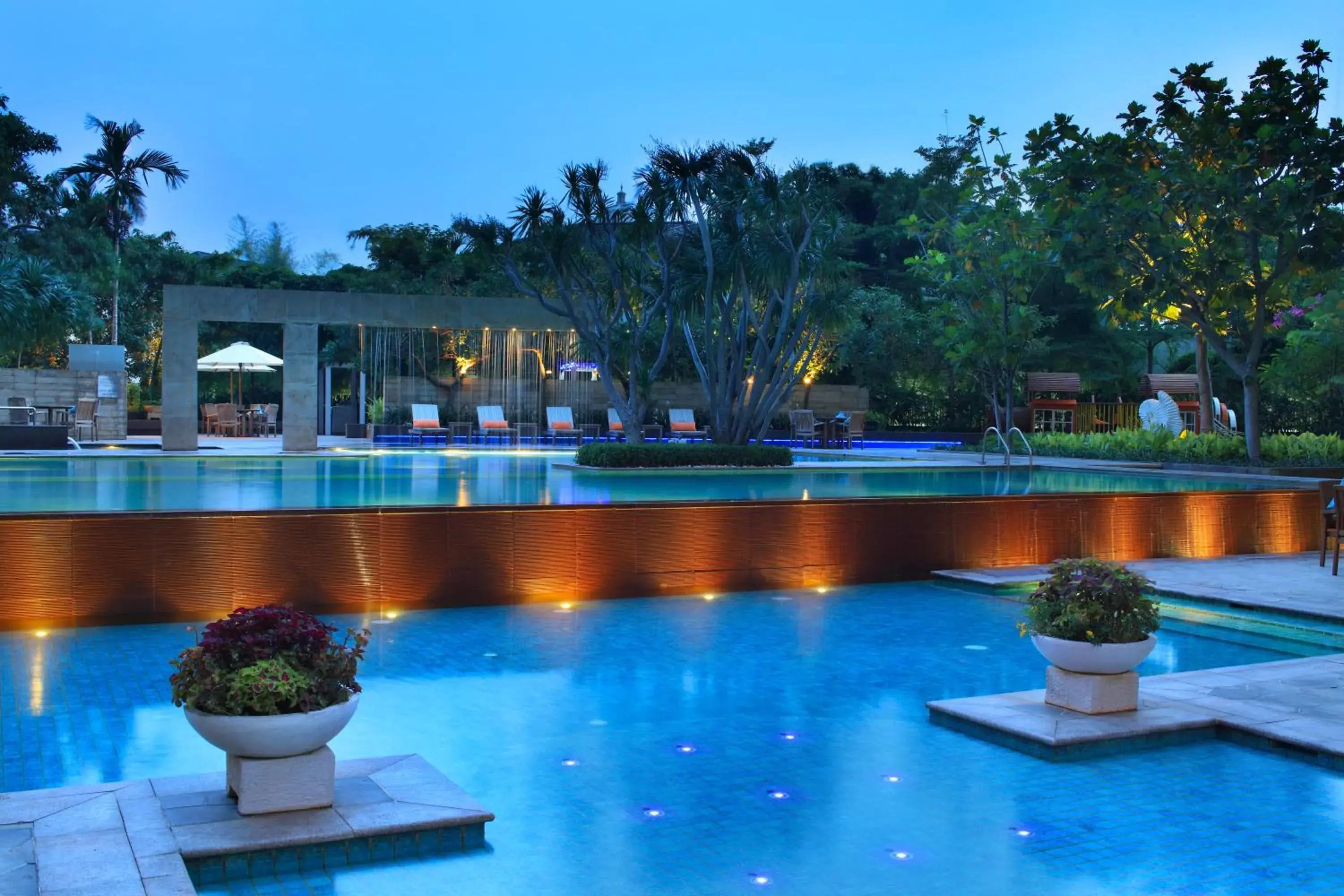 Swimming pool in Somerset Berlian Jakarta Swimming pool in Somerset Berlian Jakarta