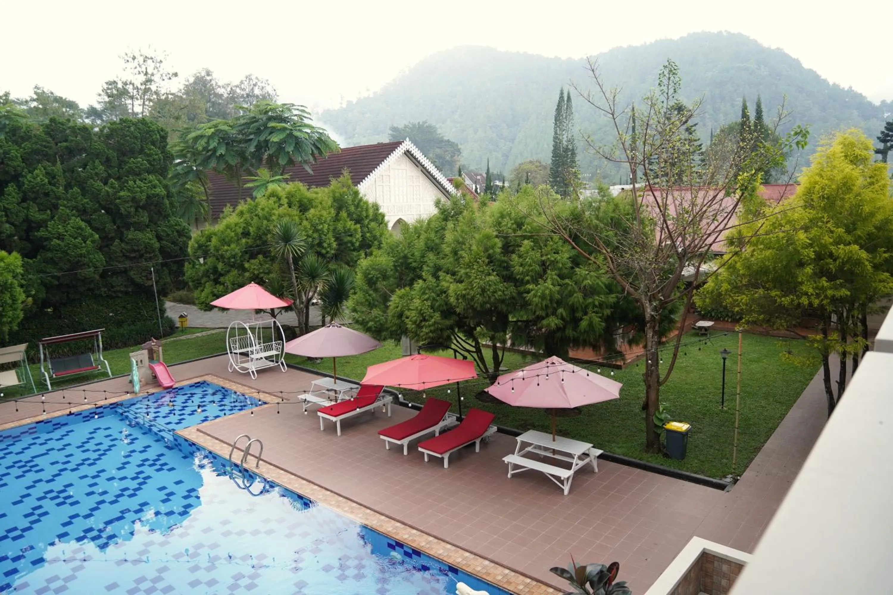 Day in Hotel Indah Palace Tawangmangu